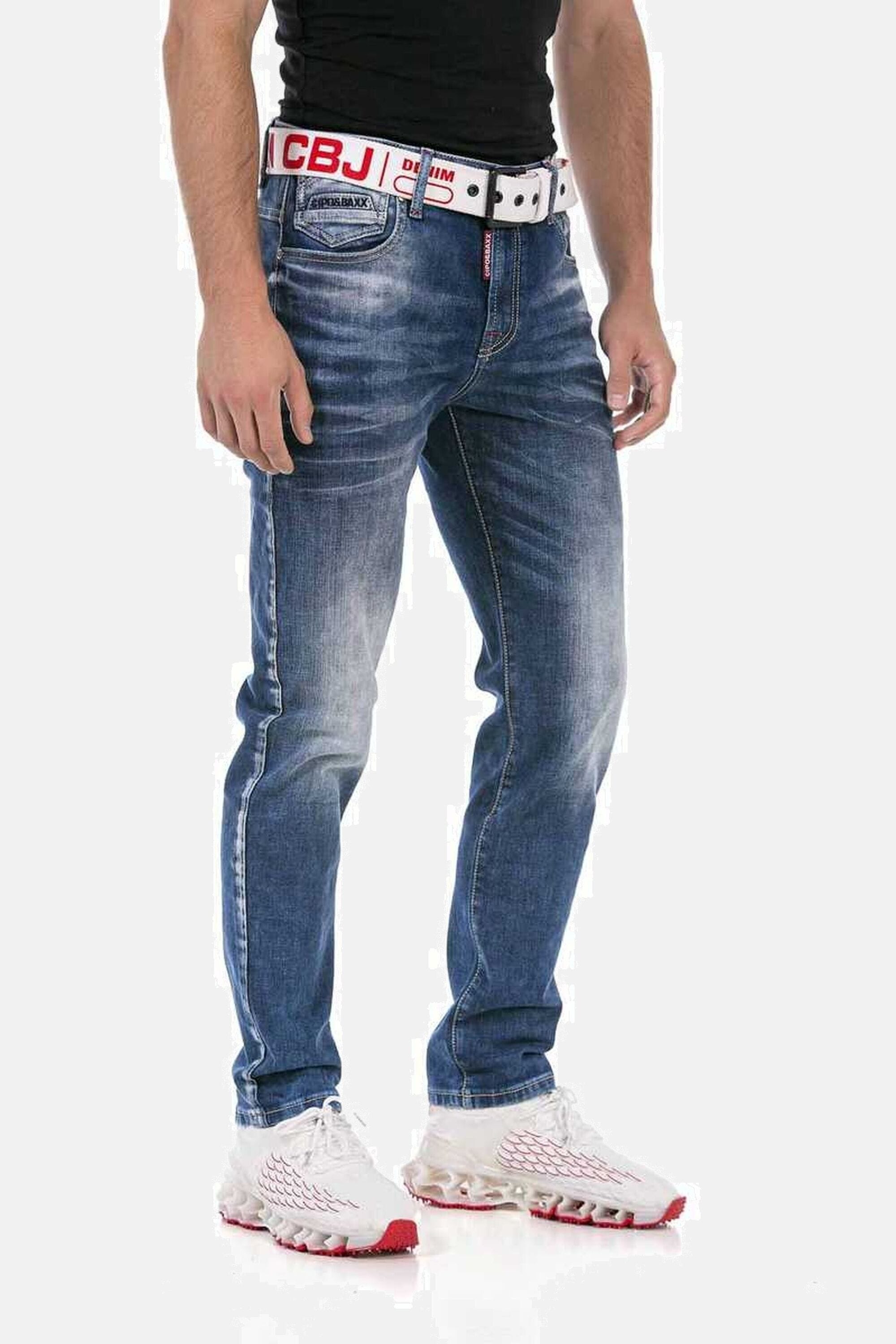 Cipo & Baxx 5-Pocket-Jeans »Jeans«, mit tollen Stickereien, CD717