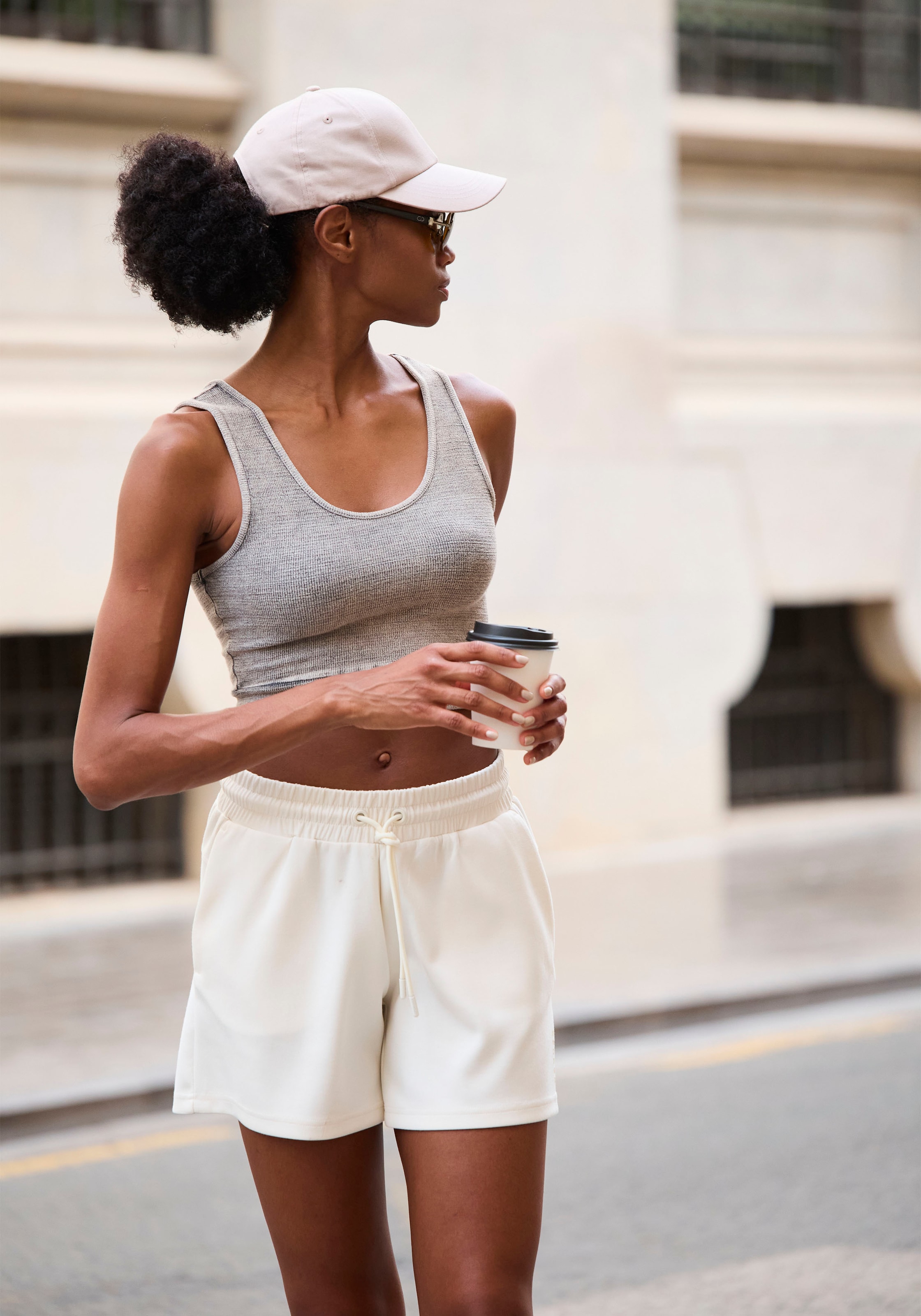 Copenhagen Studios Sweatshorts, aus hochwertigem Material