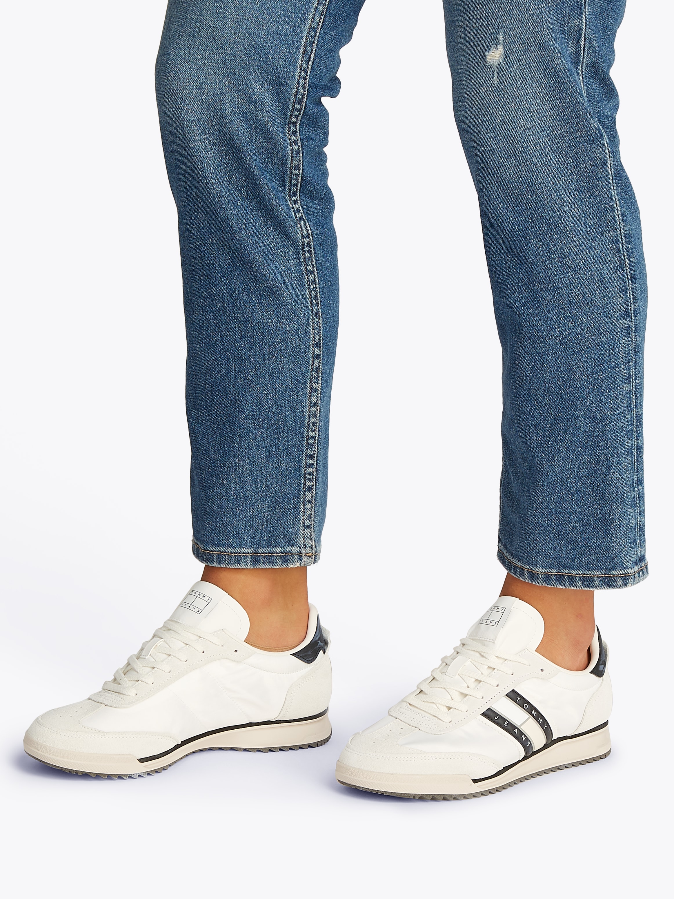 Tommy Jeans Sneaker »TJM RETRO RUNNER CLEATED«, Freizeitschuh, Halbschuh, Schnürer mit Kontrastbesatz