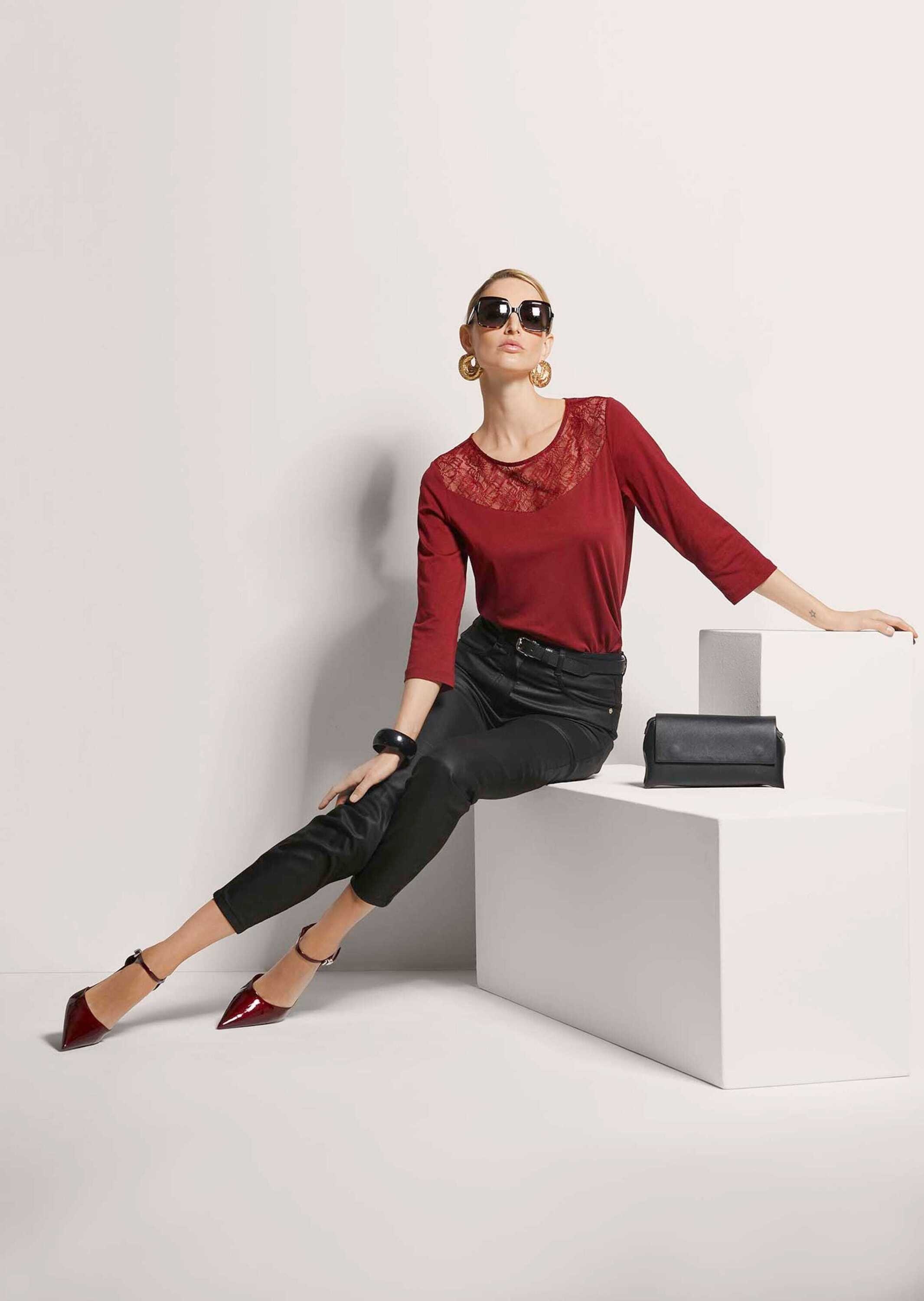 MADELEINE Kurzarmshirt »Shirt mit Spitze Rundhals-Shirt mit Spitze«