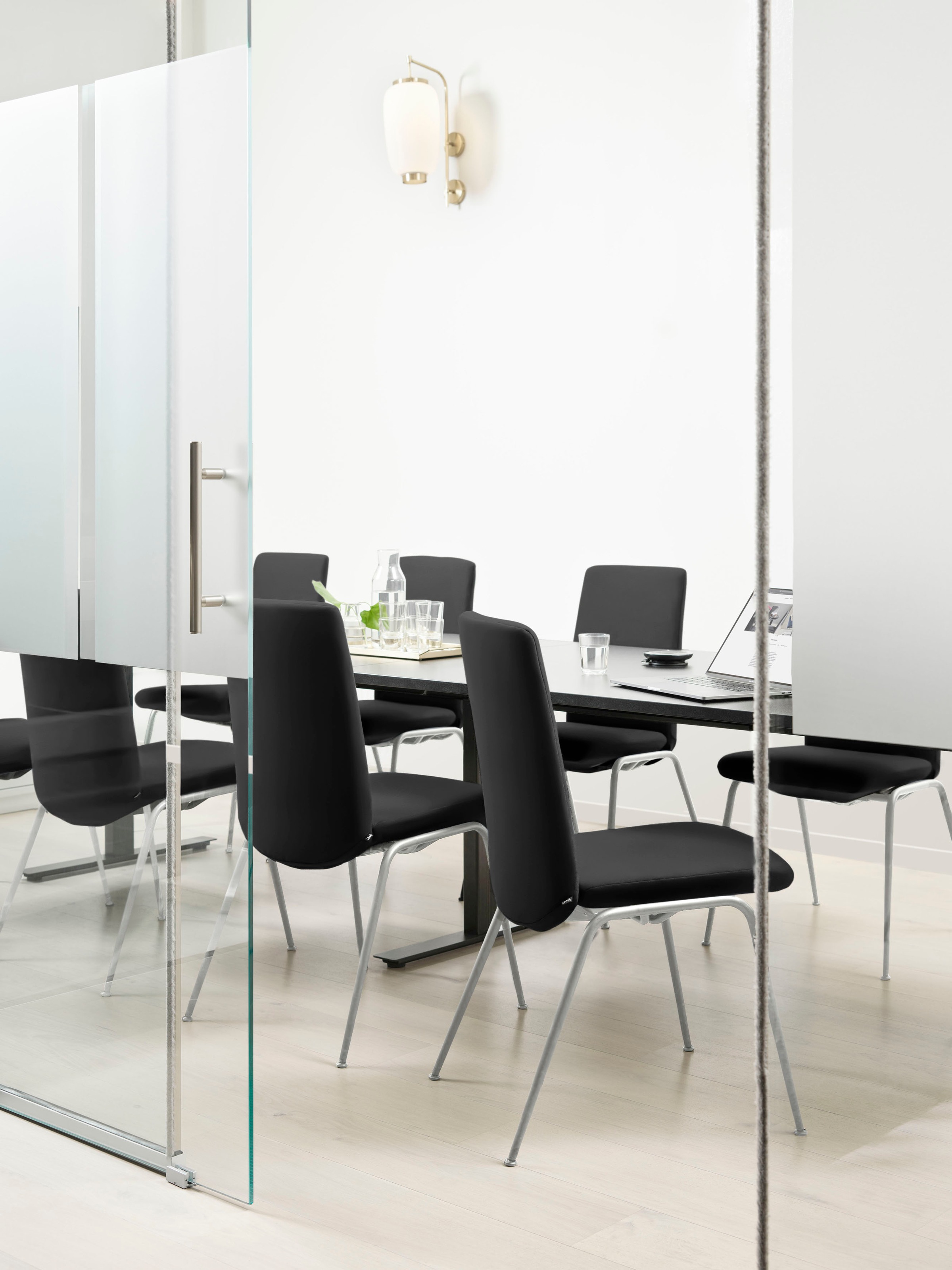 Stressless® Polsterstuhl »Laurel«, Leder PALOMA, Low Back, Größe L, mit Beinen aus Stahl in Schwarz matt