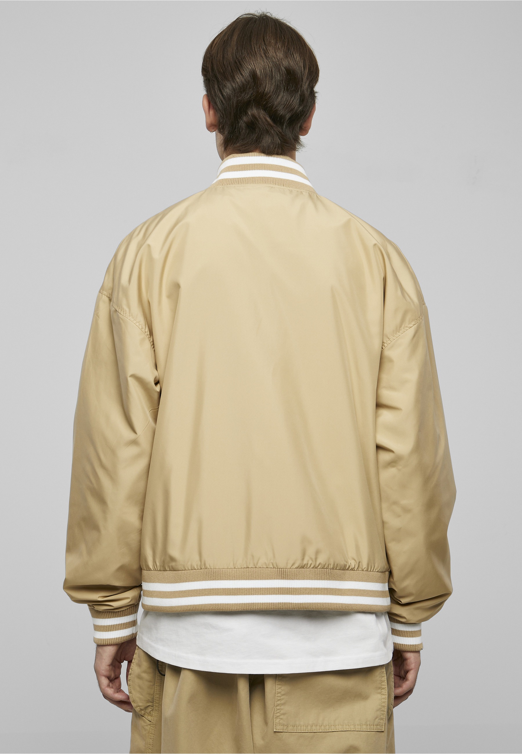 URBAN CLASSICS Collegejacke »Urban Classics Herren Light College Jacket« 1 Stk. tlg. ohne Kapuze