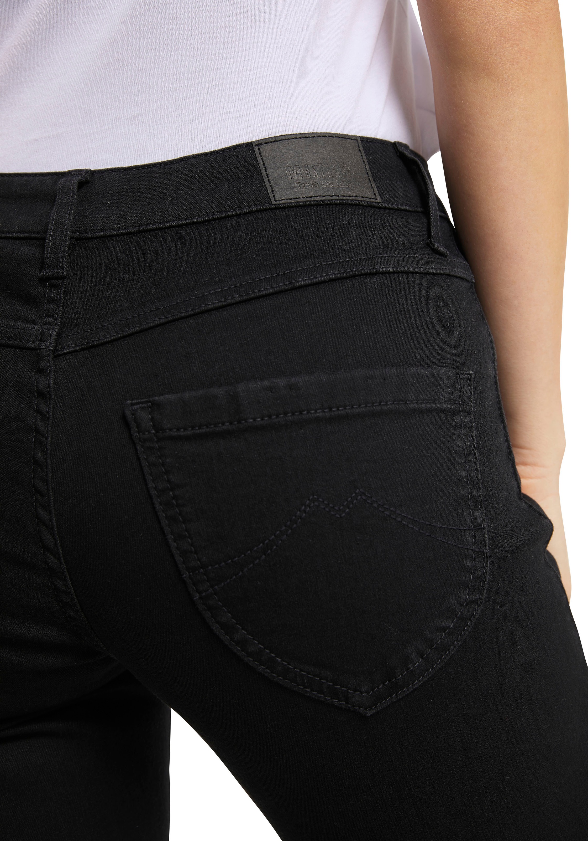 Thumbnail - MUSTANG Regular-fit-Jeans "Julia" im Five-Pocket Style