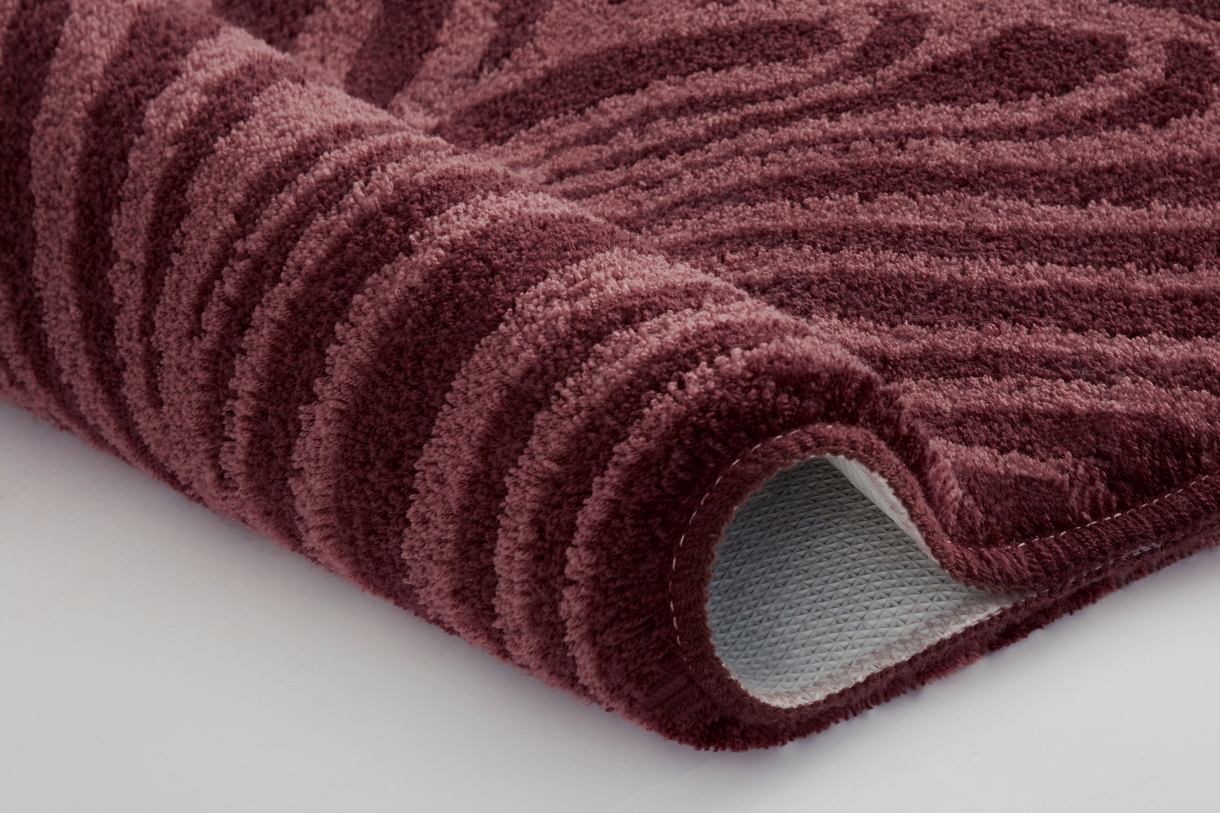 Thumbnail - Kleine Wolke Badematte "Maine" Höhe 15 mm rutschhemmend beschichtet fußbodenheizungsgeeignet Badteppich, Ton-in-Ton gemu...