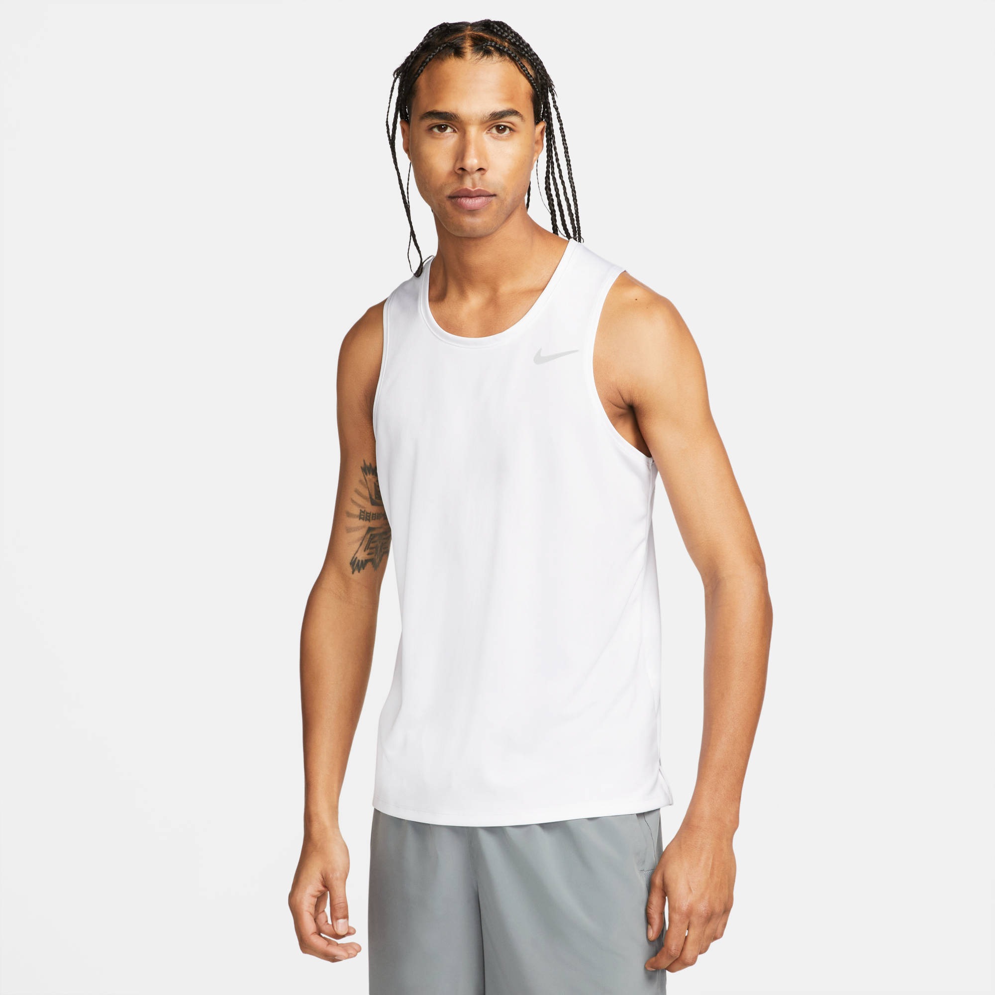 NIKE Herren Lauftop "M NK DF MILER TANK"weiß, reflective silv, Gr. XXL, Obermaterial: 100% Polyester, Tops