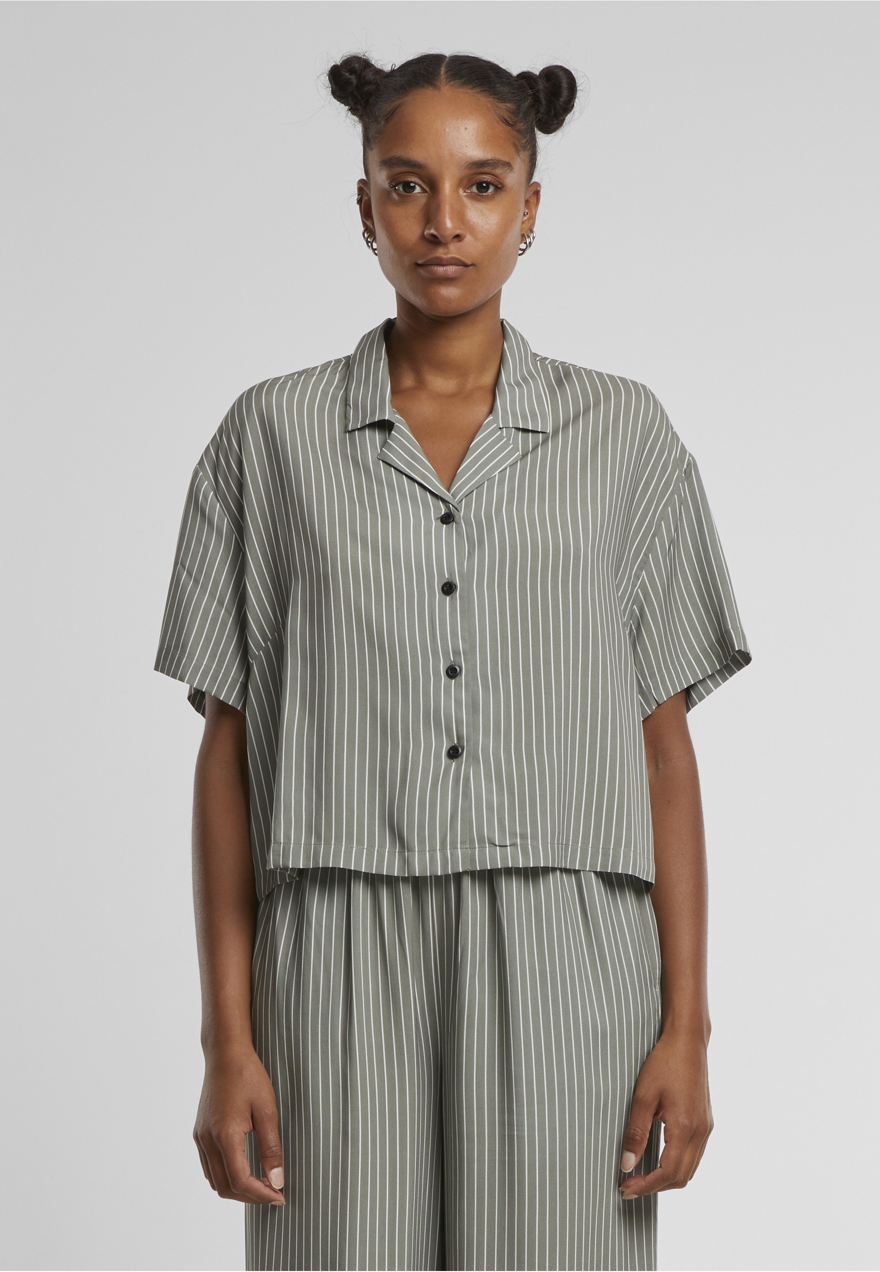 URBAN CLASSICS Kurzarmshirt »Urban Classics Damen Ladies Resort Shirt« 1 Stk.