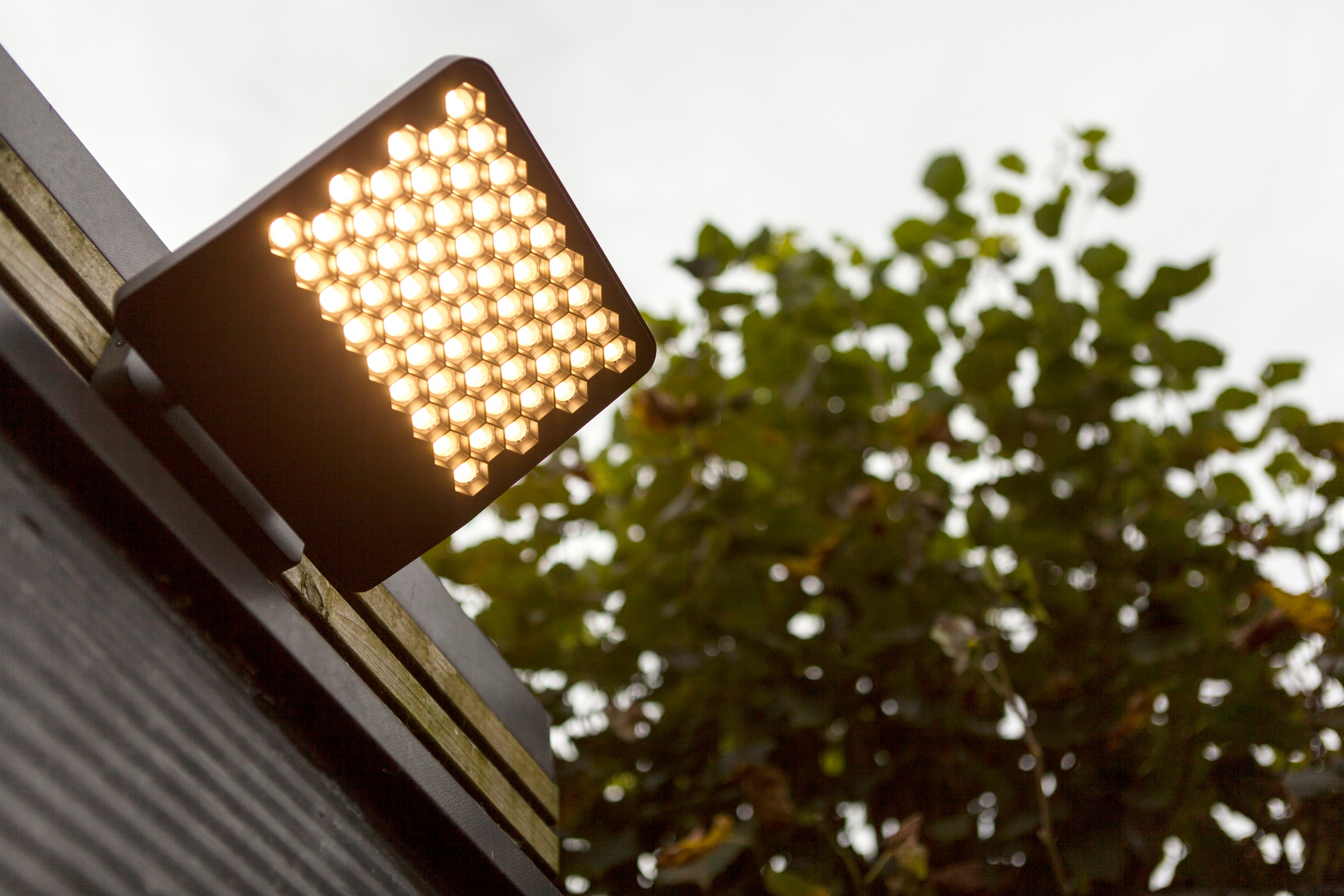 LUTEC LED Außen-Wandleuchte »LED-Aussenwandleuchte ATLANTIS medium«, 1 flammig, Leuchtmittel LED-Board | LED fest integriert, schwenkbar