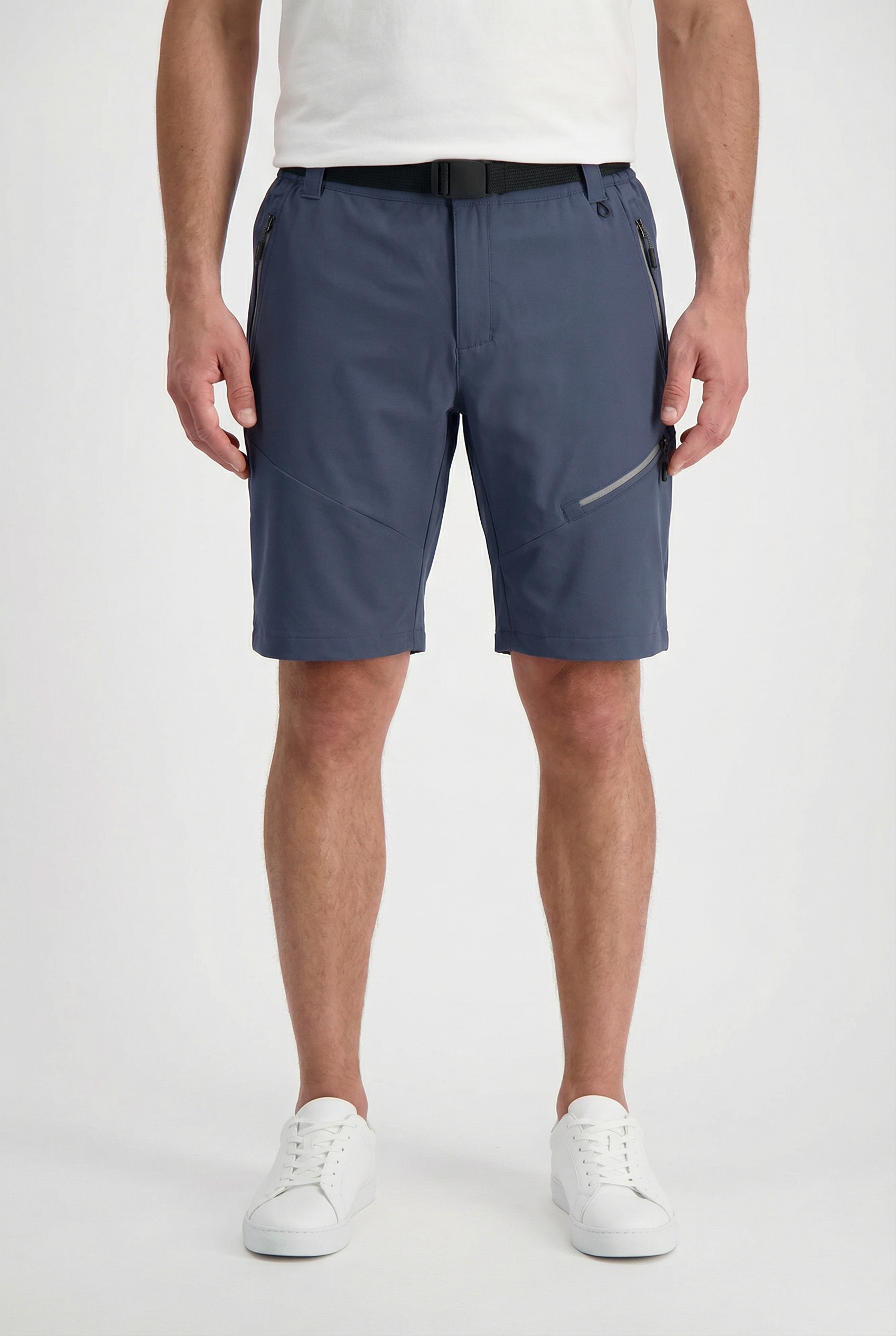 Killtec Funktionsshorts "KOS 247 MN SHRTS" in 4-Wege-Stretch-Material, mit zahlreichen praktischen Taschen