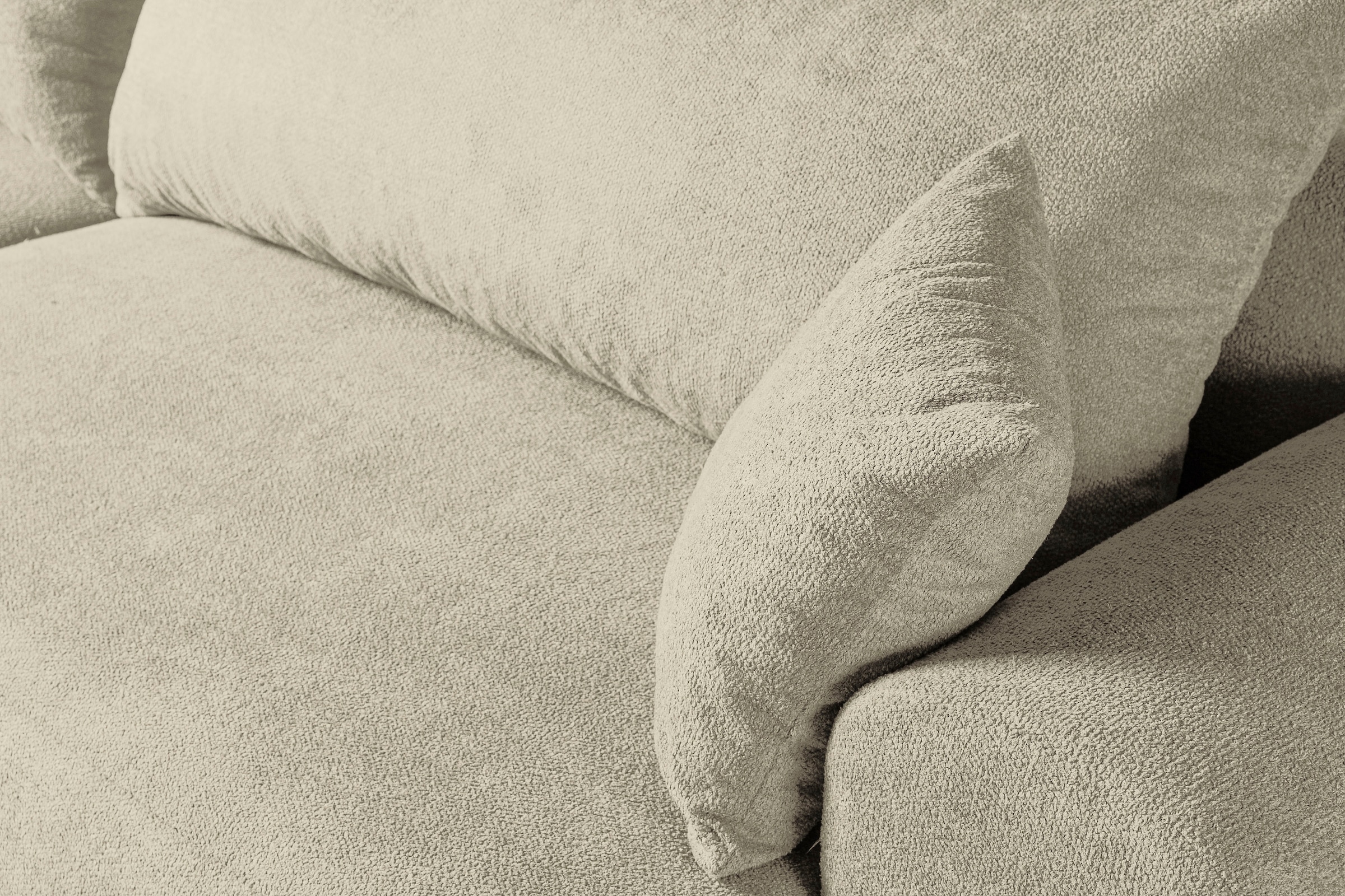WERK2 Ecksofa »Ewela 265 cm breit organisches Design & Komfort, mit Bett & Bettkasten« Bouclé, L-Form, Schlaffunktion, Bettkasten