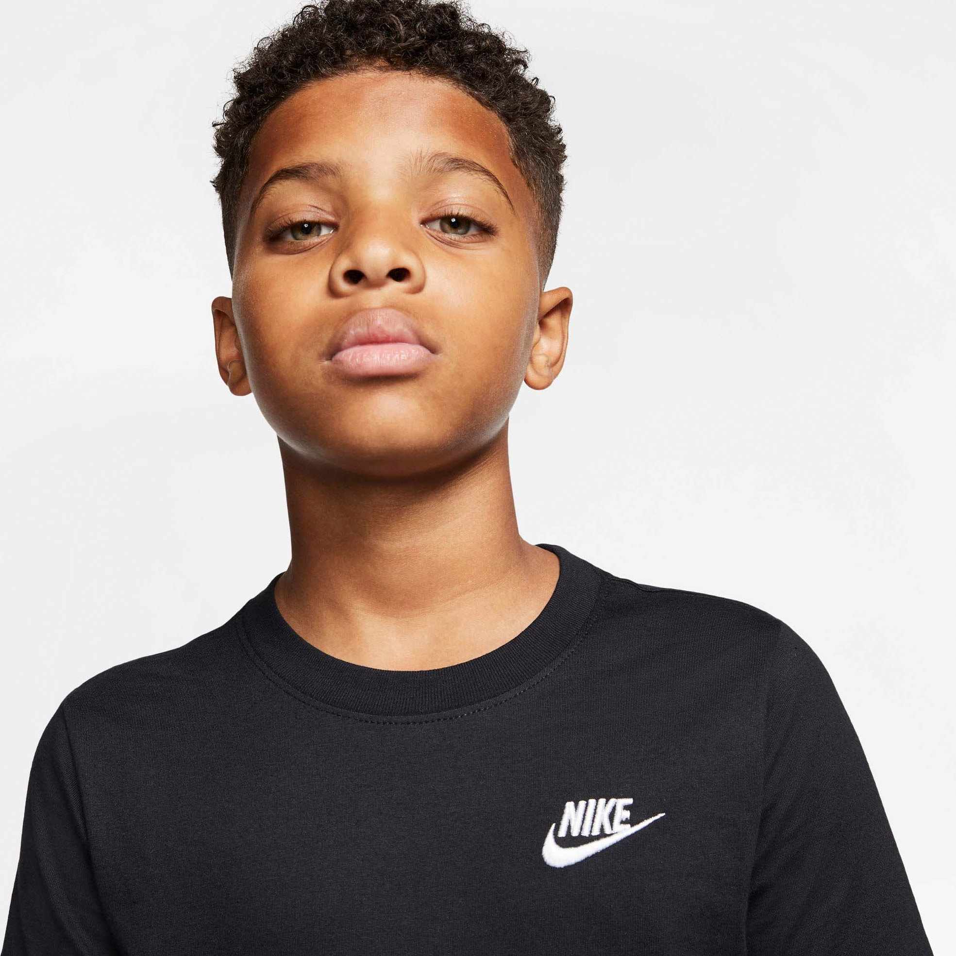 Nike Sportswear T-Shirt »BIG KIDS' T-SHIRT«