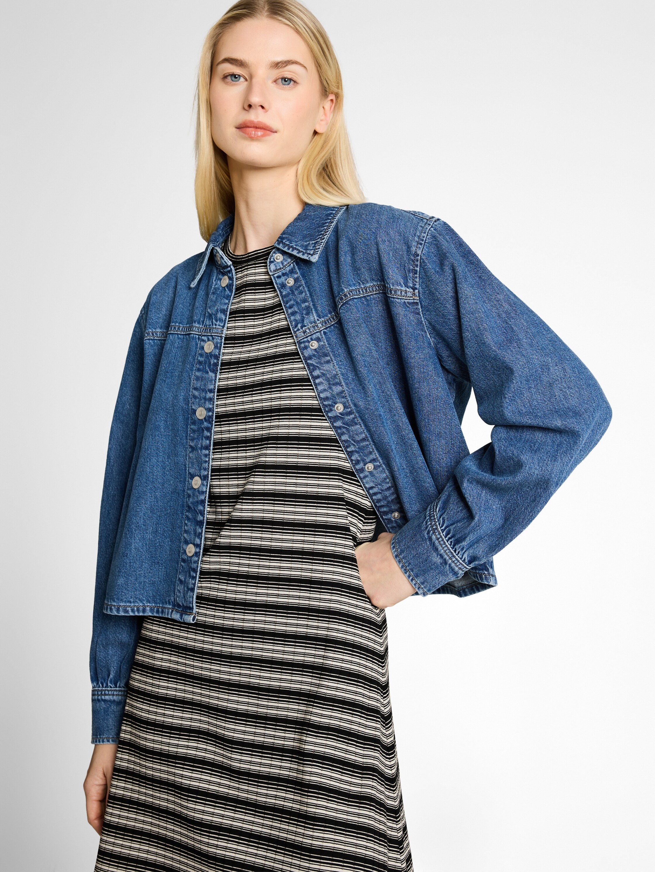 TOM TAILOR Denim Sommerkleid Ohne Taschen Sommerkleid im Streifen-Look