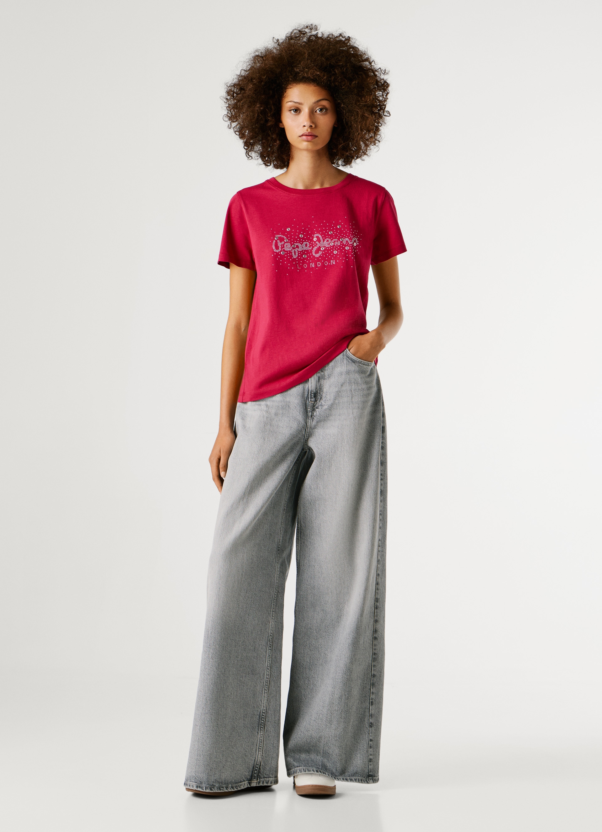 Pepe Jeans T-Shirt »BRADY« mit Rundhals, Nietenapplikation