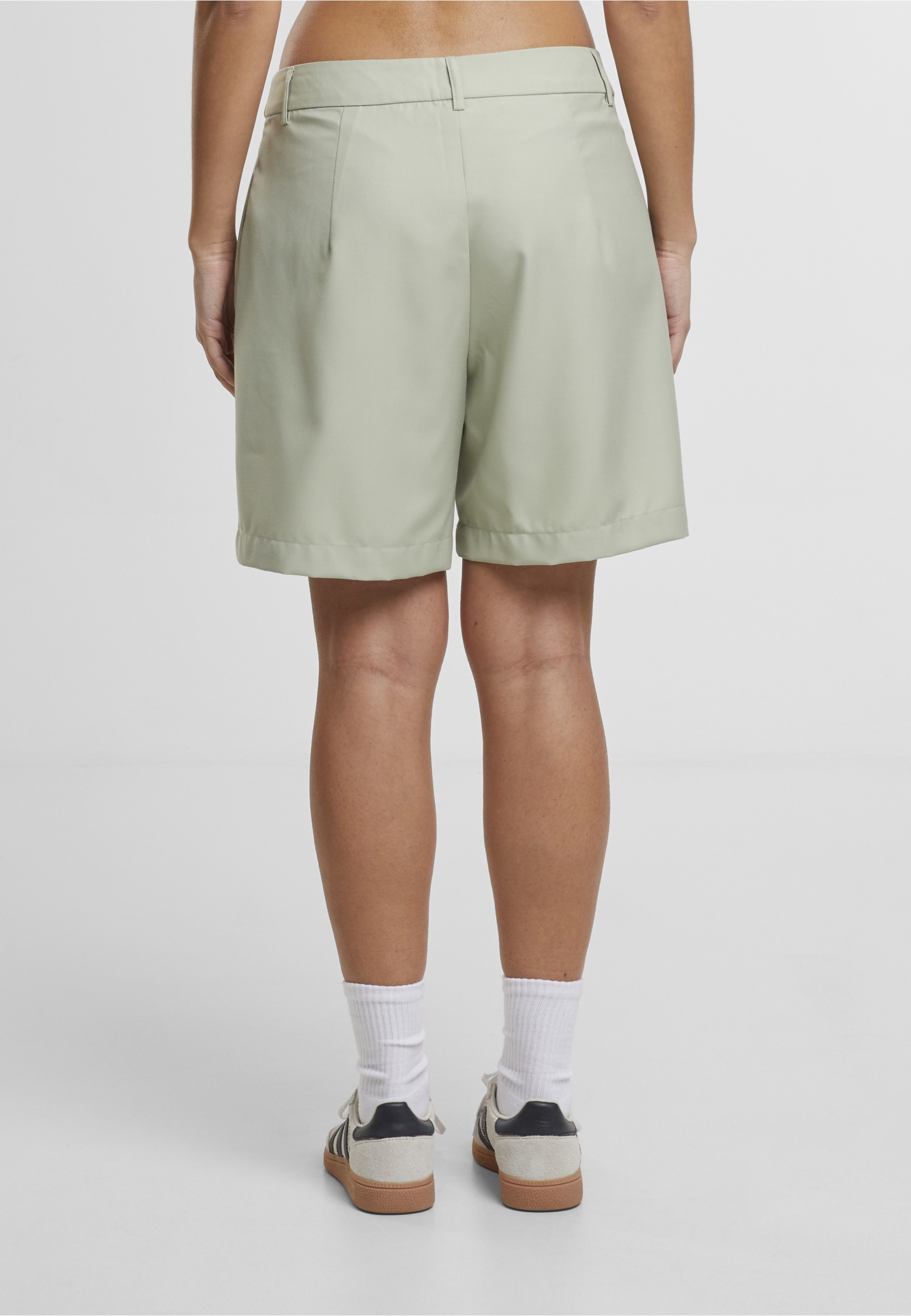 URBAN CLASSICS Shorts »Urban Classics Ladies Pleated Bermuda Shorts«