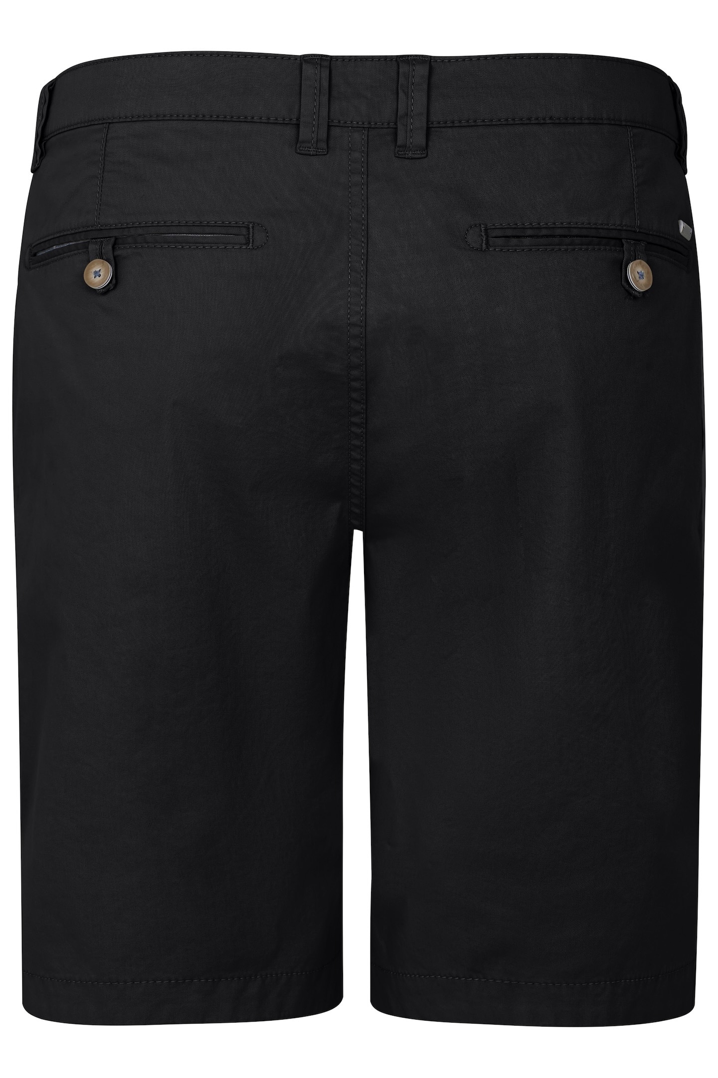 bugatti Bermudas, im lässigen Stil