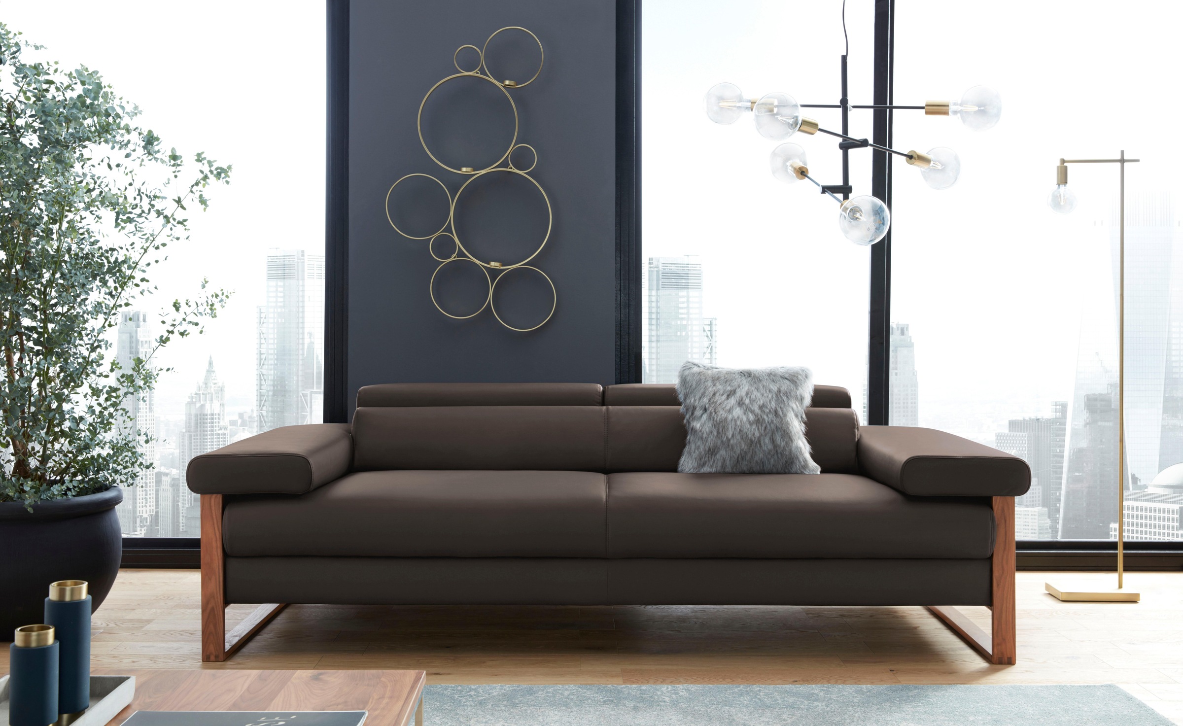 W.SCHILLIG 2,5-Sitzer "finn" German Design Award 2016, Fußgestell Nussbaum natur, Breite 230 cm