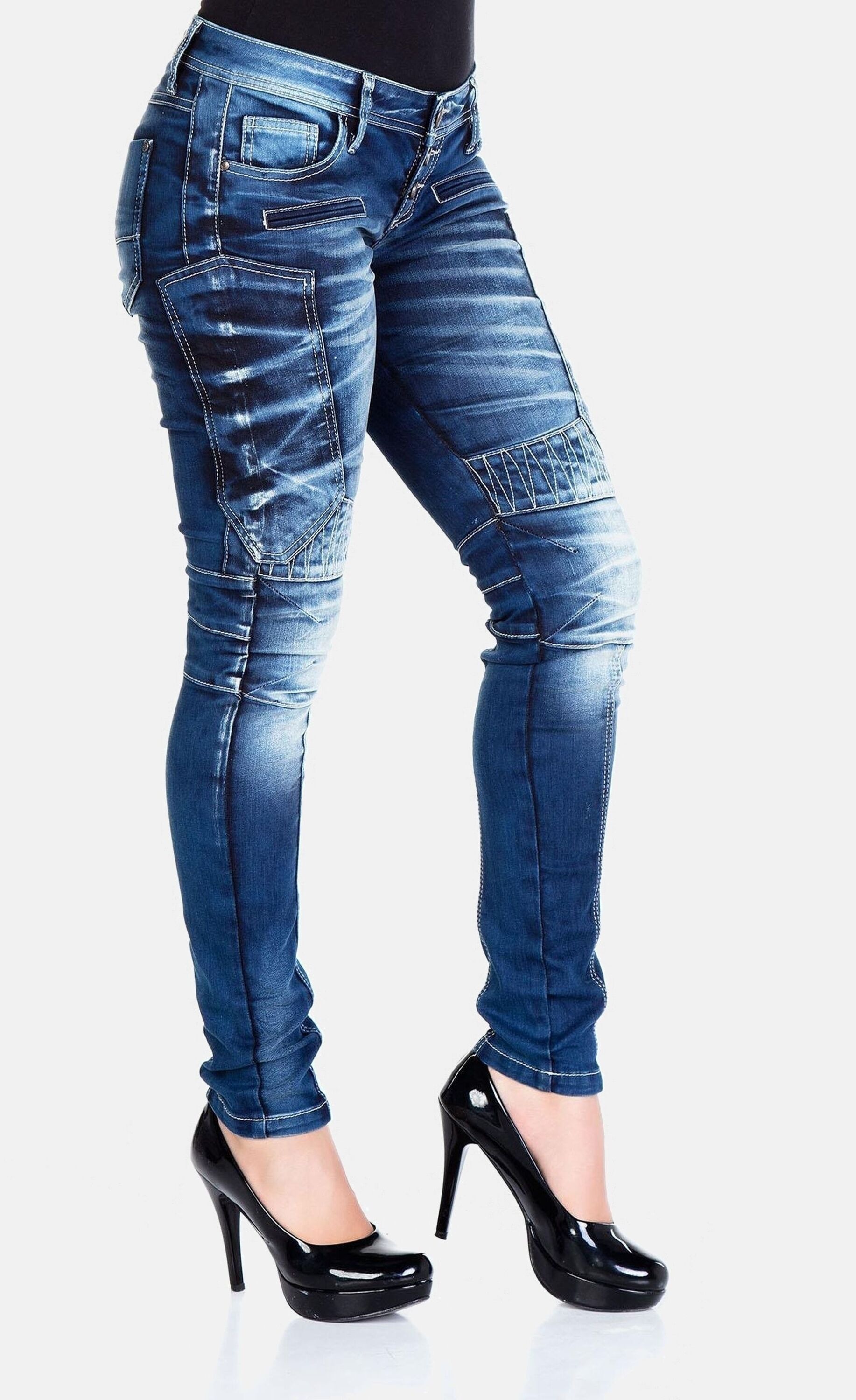 Cipo & Baxx Skinny-fit-Jeans »Jeans«, mit Knopfleiste und Ziernähten, WD-255