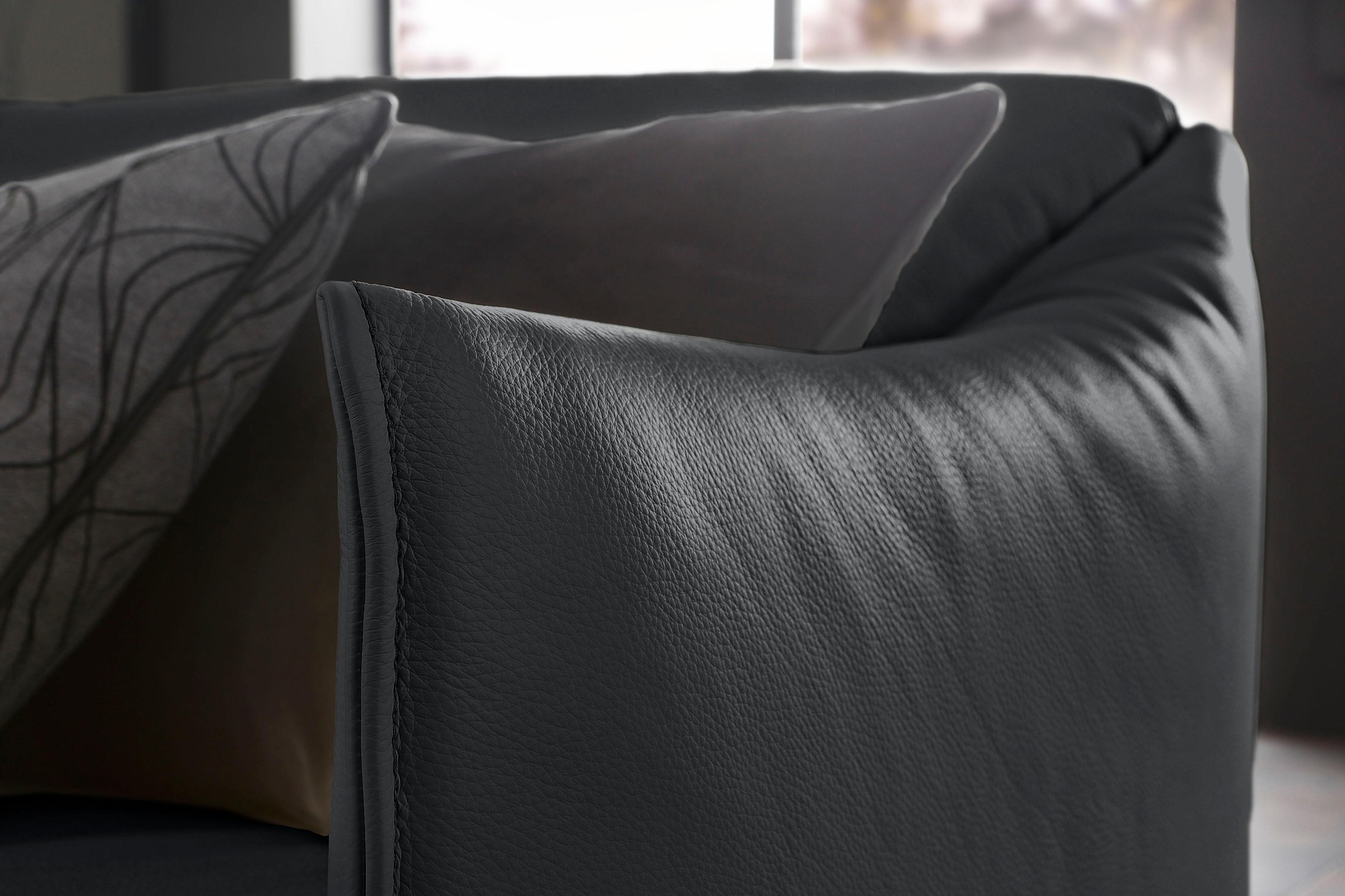 W.SCHILLIG Cocktailsessel »sally Design-Sessel, bequem und zeitlos, tolle Verarbeitungsdetails« mit Metallfüßen in Bronze pulverbeschichtet
