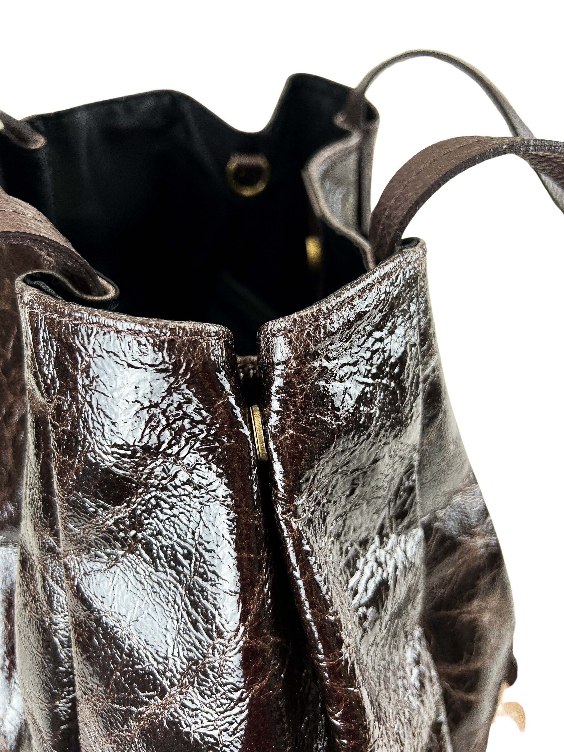 COLLEZIONE ALESSANDRO Schultertasche »Vernice«, große Ledertasche, leicht schimmernd