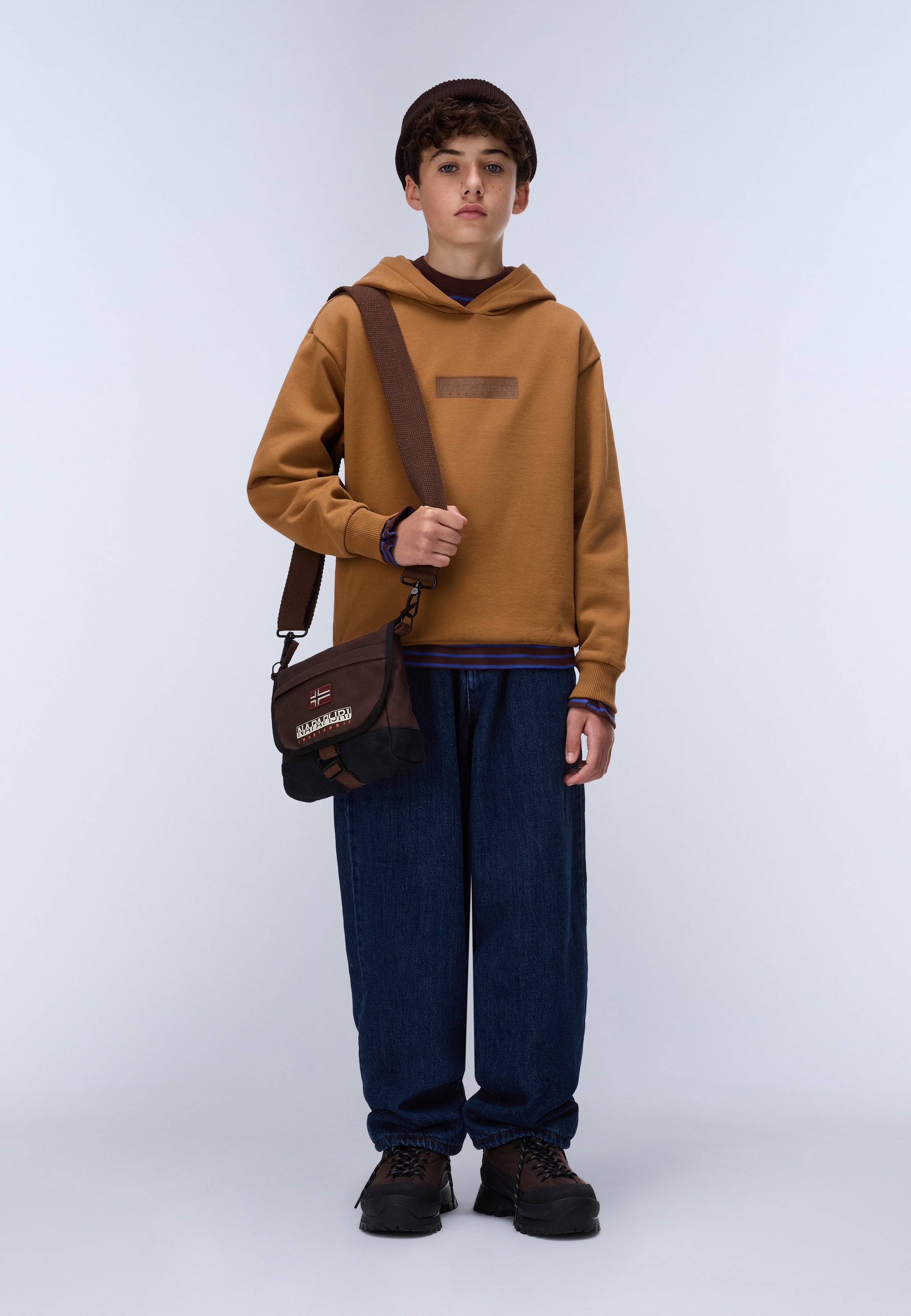 Napapijri Kapuzensweatshirt »K B-NEW BOX LOGO H W BLU MARINE«, mit Rundhalsausschnitt, aus Baumwolle und Polyester, in normaler Länge

