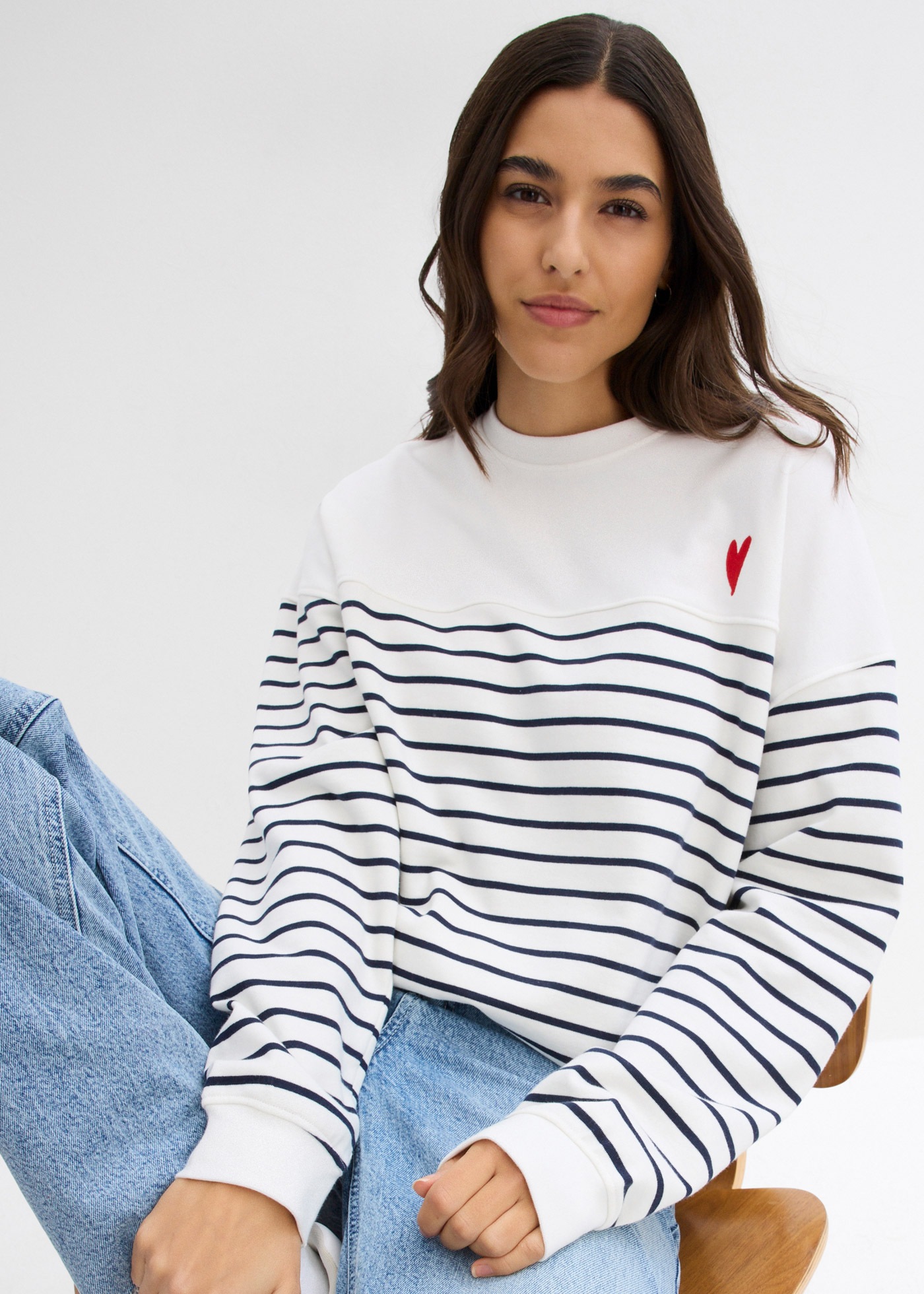 bonprix Sweatshirt, Oversize Passform, gestreiftes Design im bretonischen S günstig online kaufen