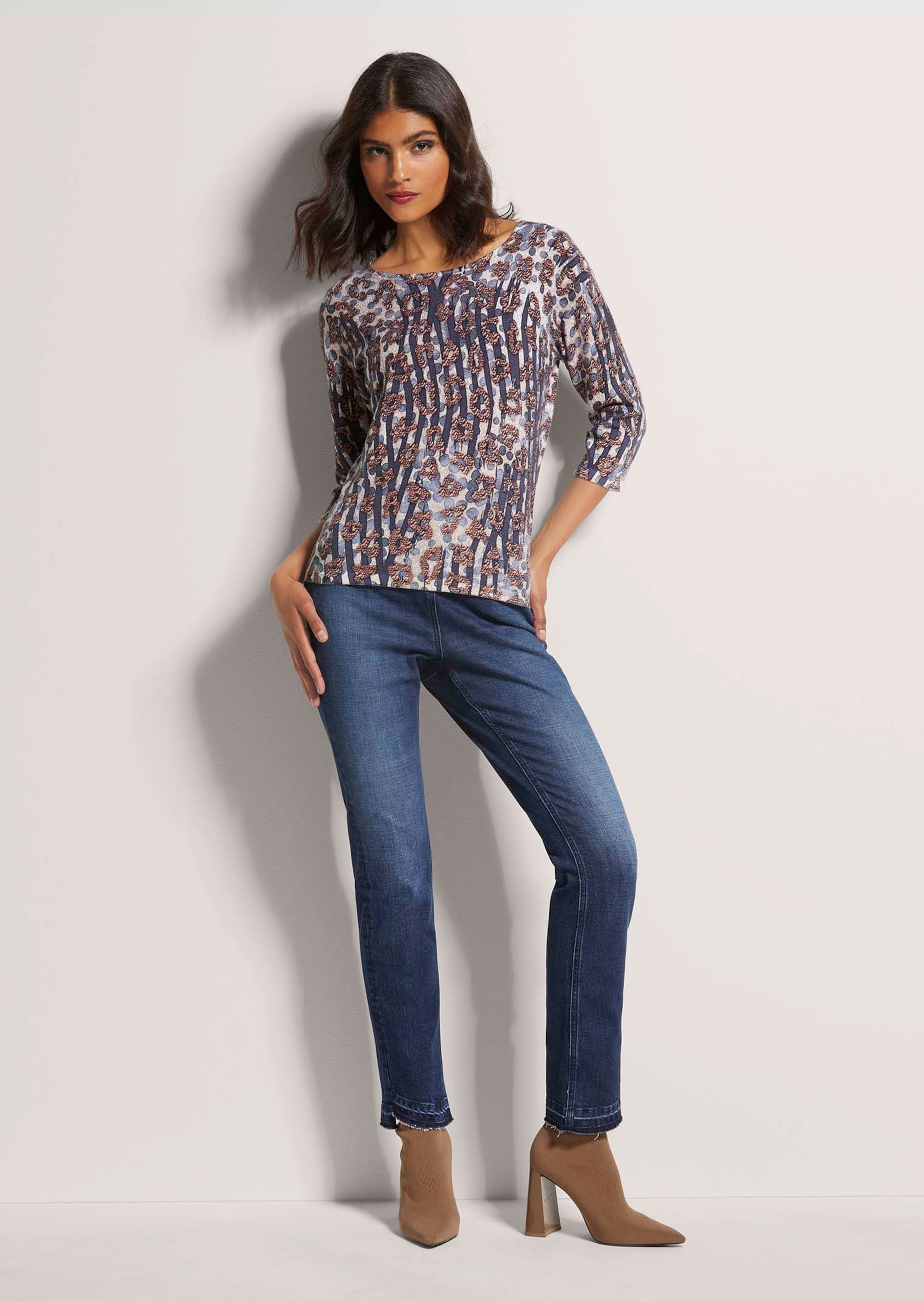 Thumbnail - MADELEINE Longpullover "Druckpullover Pullover mit Unikat-Print"