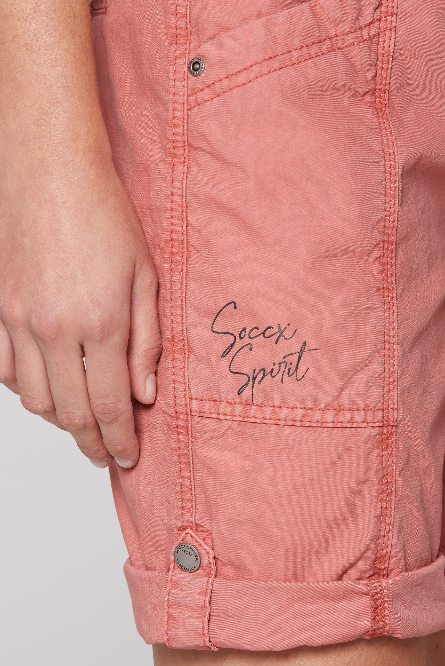 SOCCX Shorts, Krempelsaum mit Druckknopfriegel