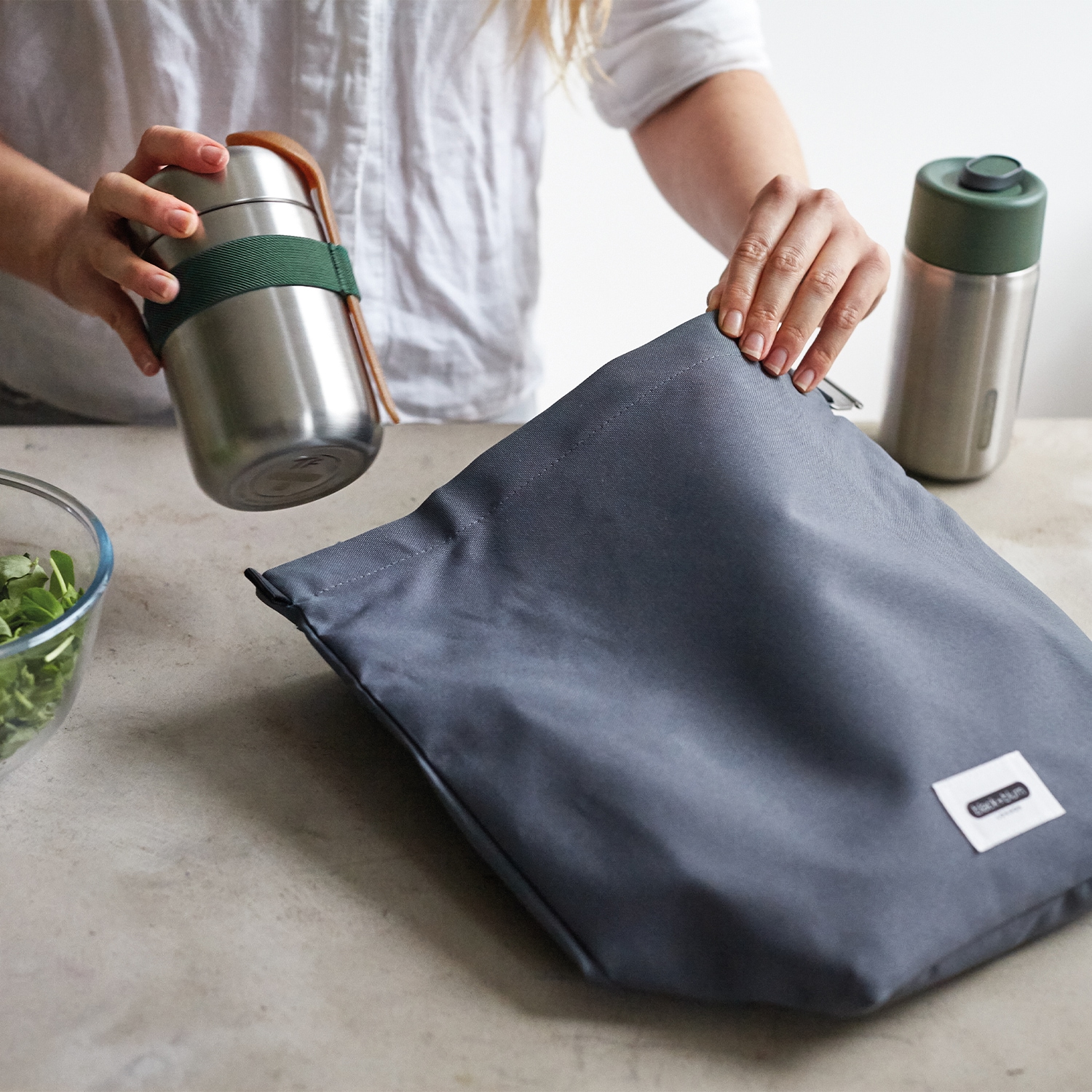 black+blum Lunchbox »Lunchbag«, (1 tlg.), recyceltes PET, wasserabweisend, 670 ml