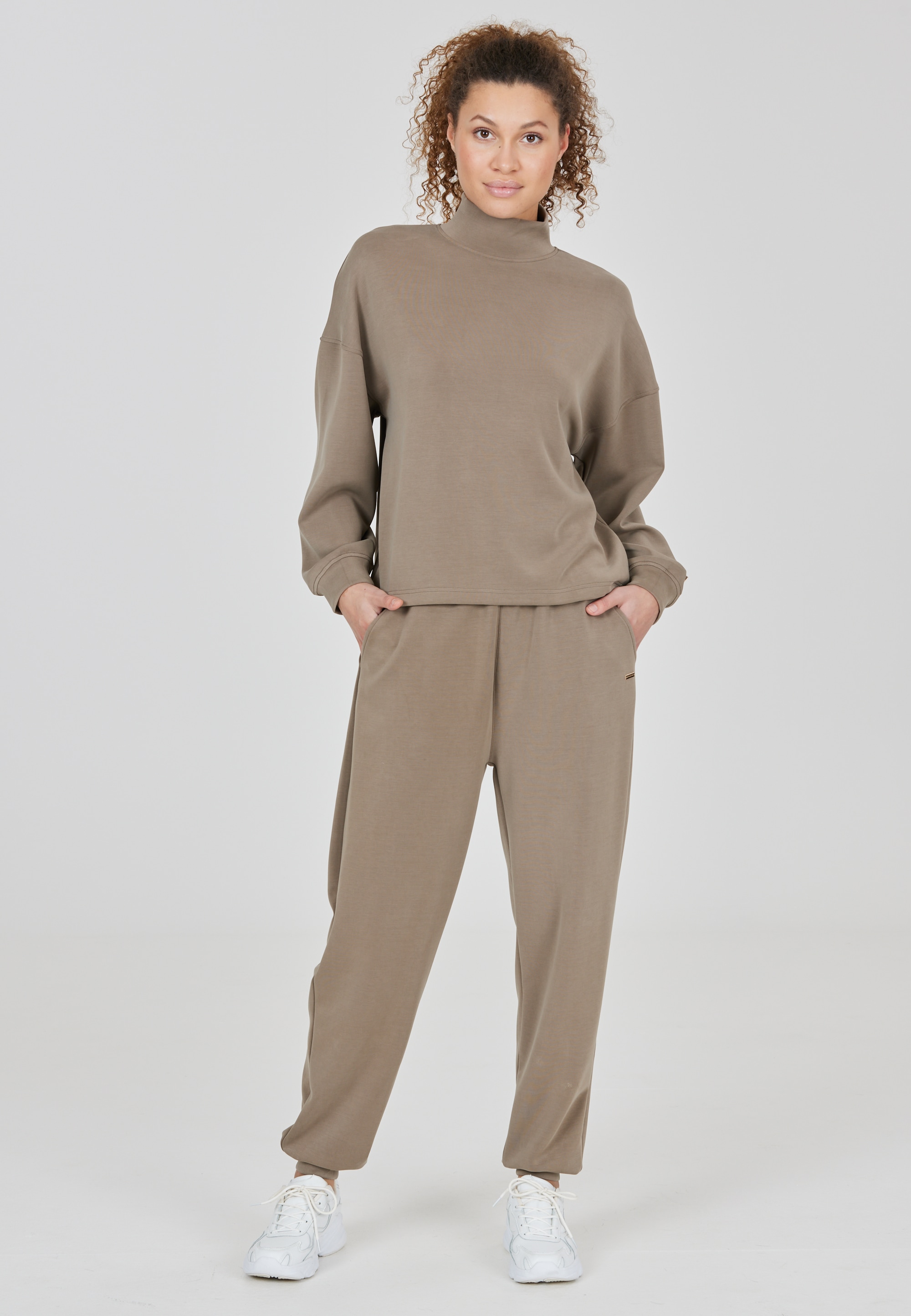 ATHLECIA Sweatshirt »Paris«, mit hohem Kragen und Tragekomfort