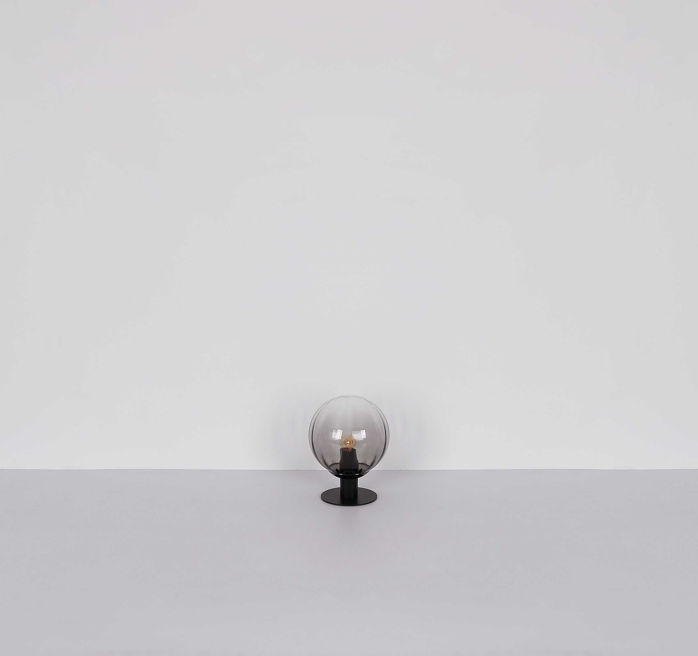 GLOBO LIGHTING Tischleuchte »DALLERTA«, Leuchtmittel E27 | ohne Leuchtmittel, Tischlampe/Glas rauchfarben/Schalter am Kabel/Wohnbereich