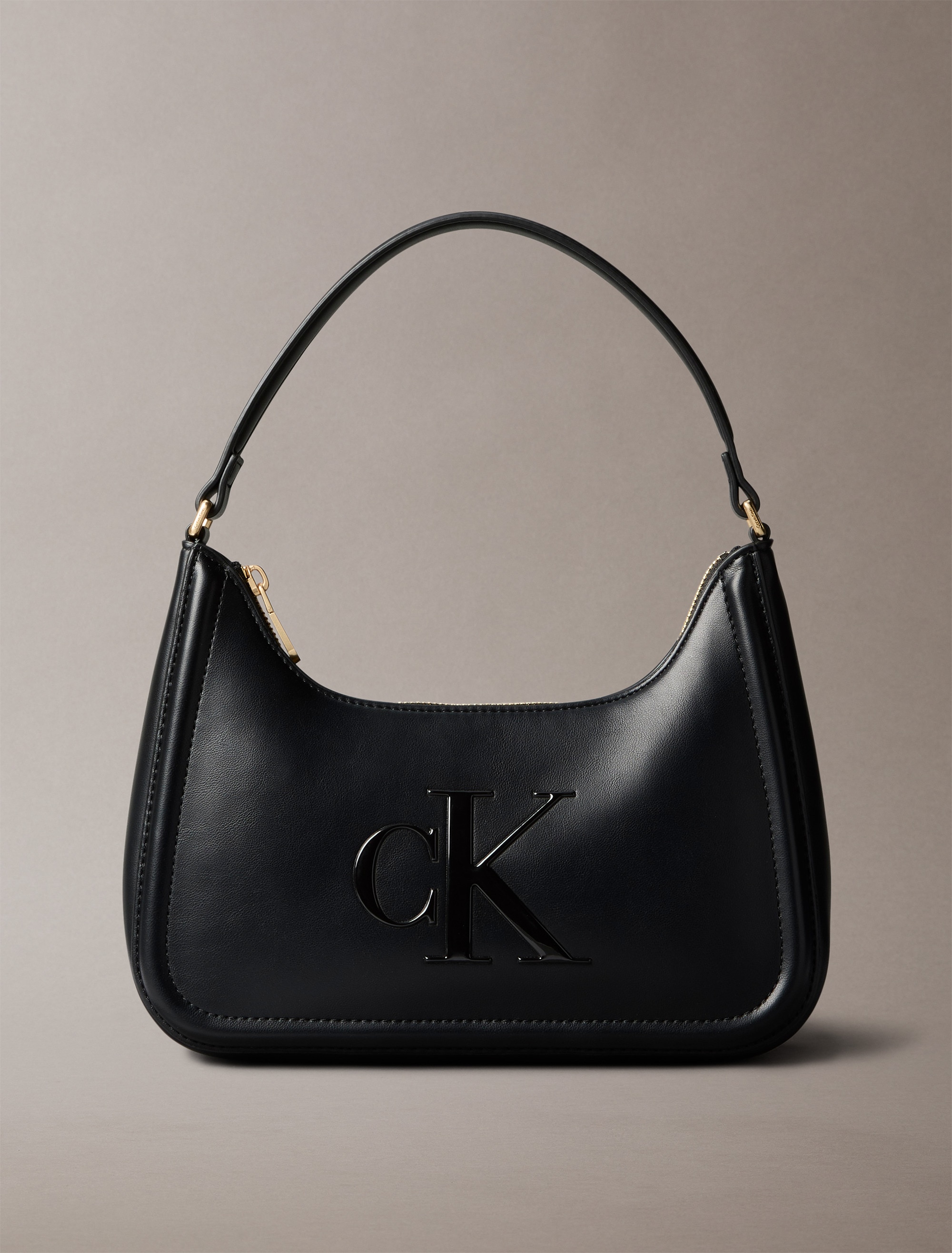 Calvin Klein Schultertasche »RAISED CK SMALL SHOULDER BAG«, Henkeltasche, Damen-Handtasche, Umhängetasche mit CK-Logo