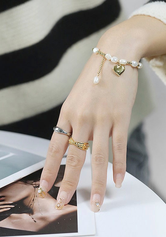 Firetti Edelstahlarmband »Schmuck Geschenk Herz & Perlen«, mit Süßwasserzuchtperle