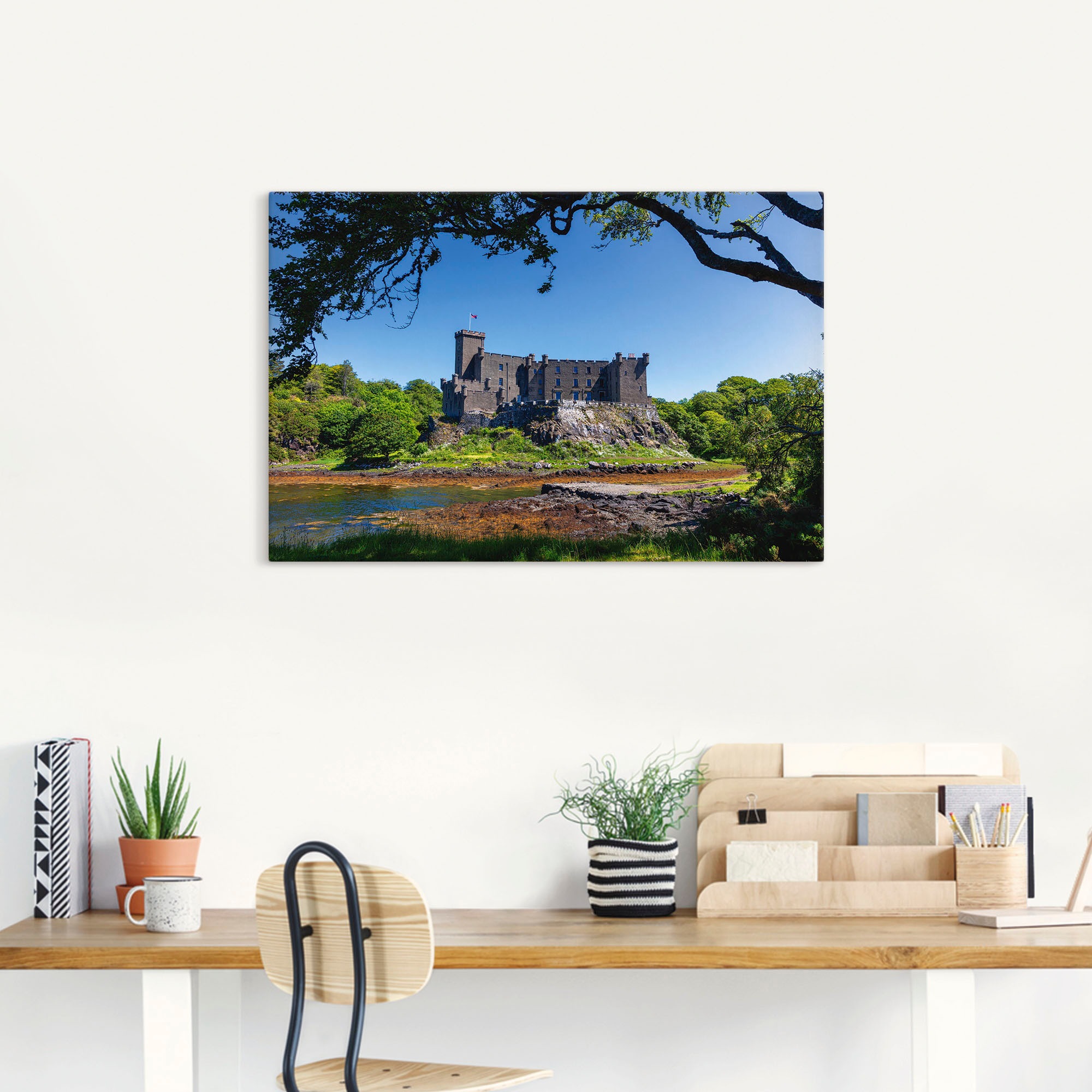 Artland Wandbild »Duvegan Castle Loch Duvegan, Schottland«, Gebäude, (1 St.), als Alubild, Leinwandbild, Wandaufkleber oder Poster in versch. Größen