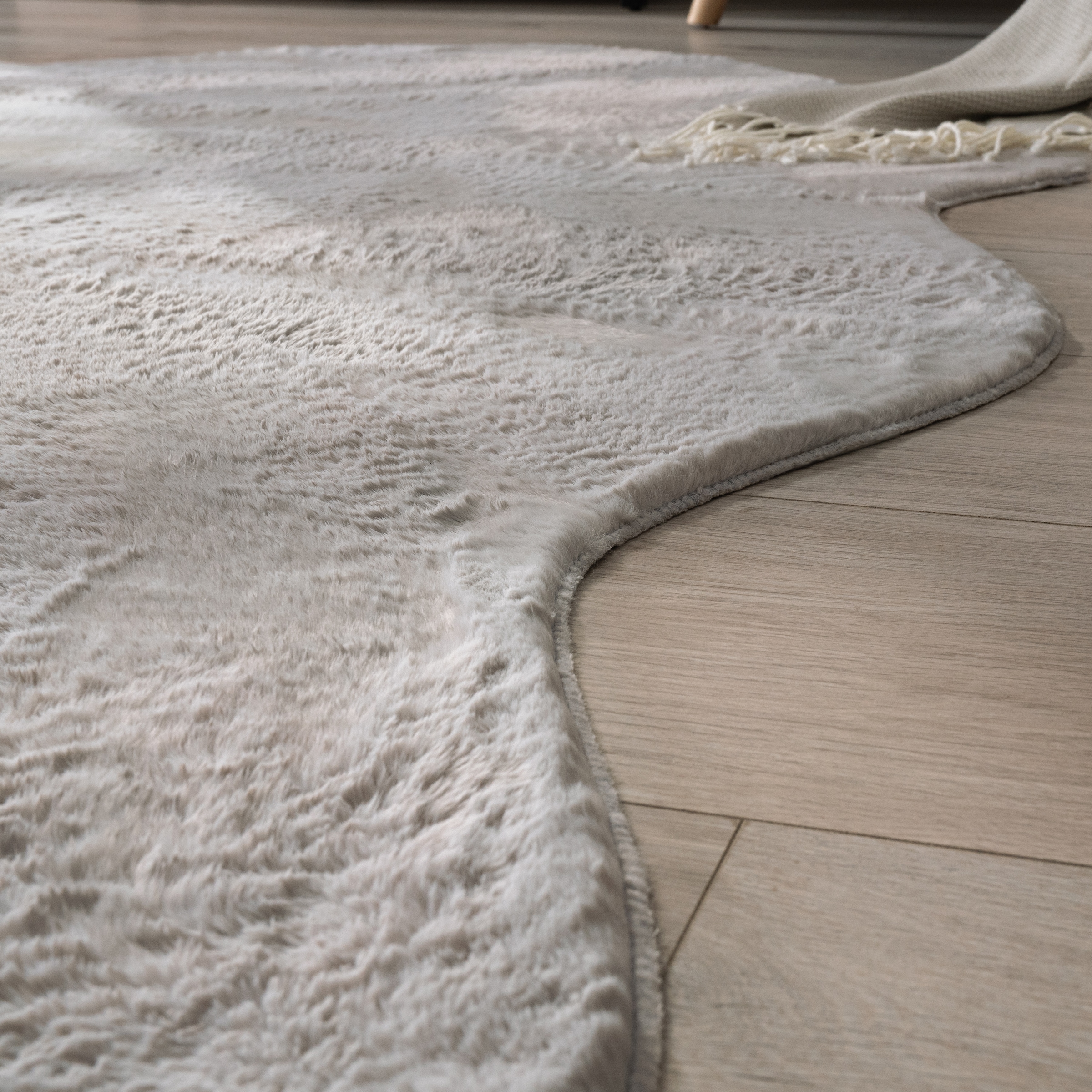 Paco Home Fellteppich »Pelt 640« fellförmig 16 mm Höhe Kunstfell, Uni Farben, sehr weicher Flor