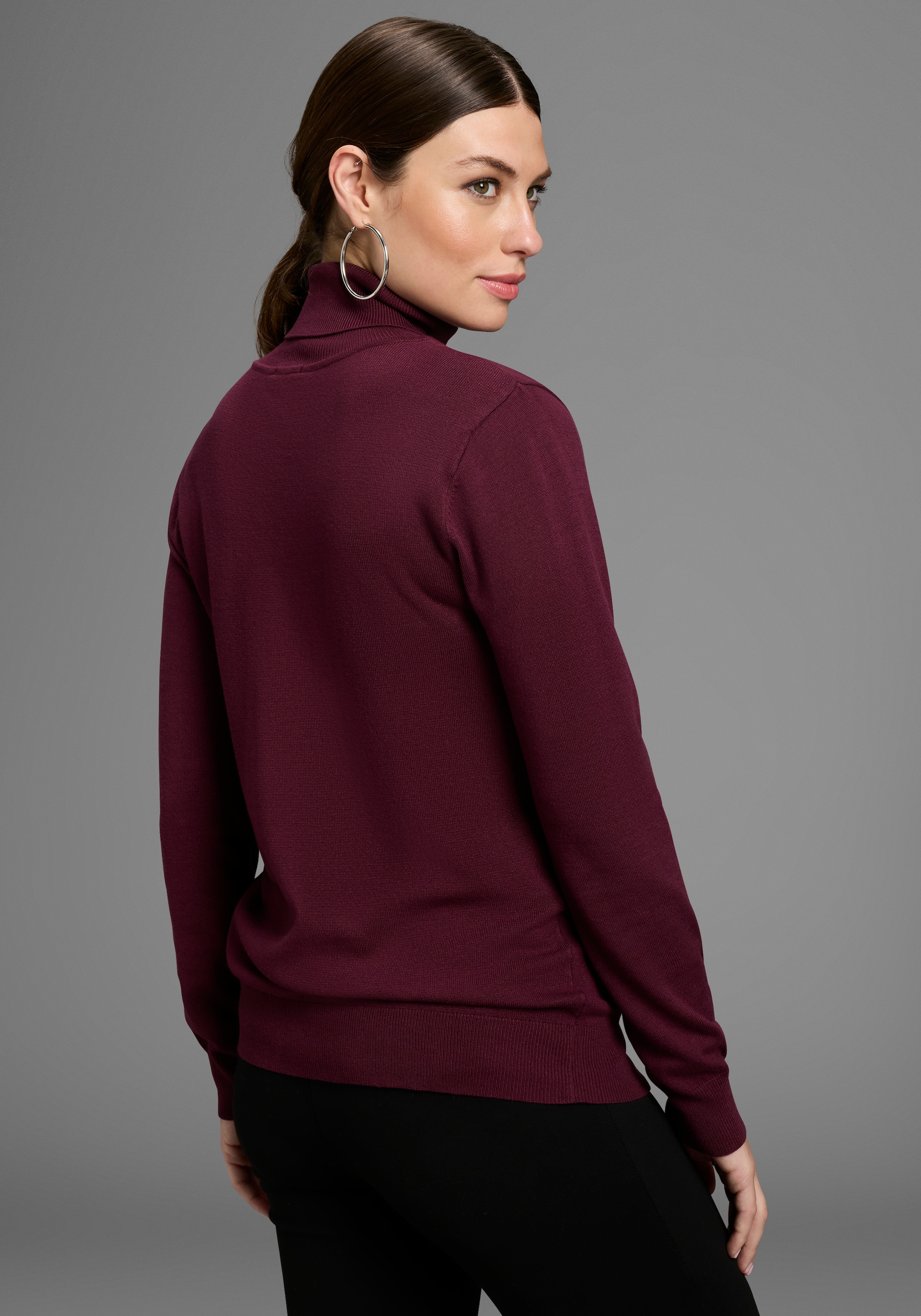 Bruno Banani Rollkragenpullover, mit Metalllogo