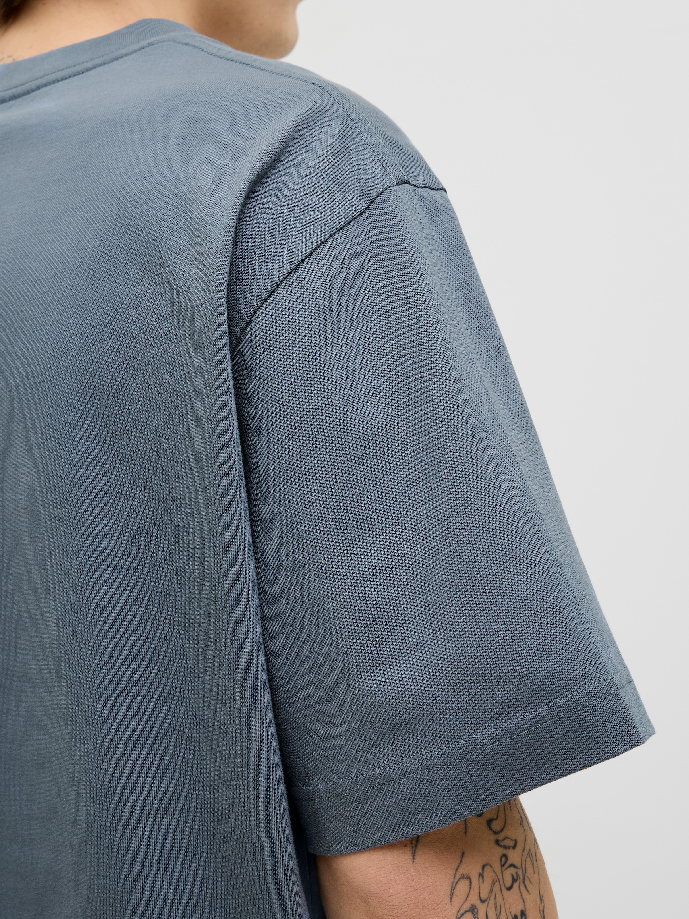 Jack & Jones T-Shirt »JORISLINGTON MINIMAL BRANDING TEE SS SN«