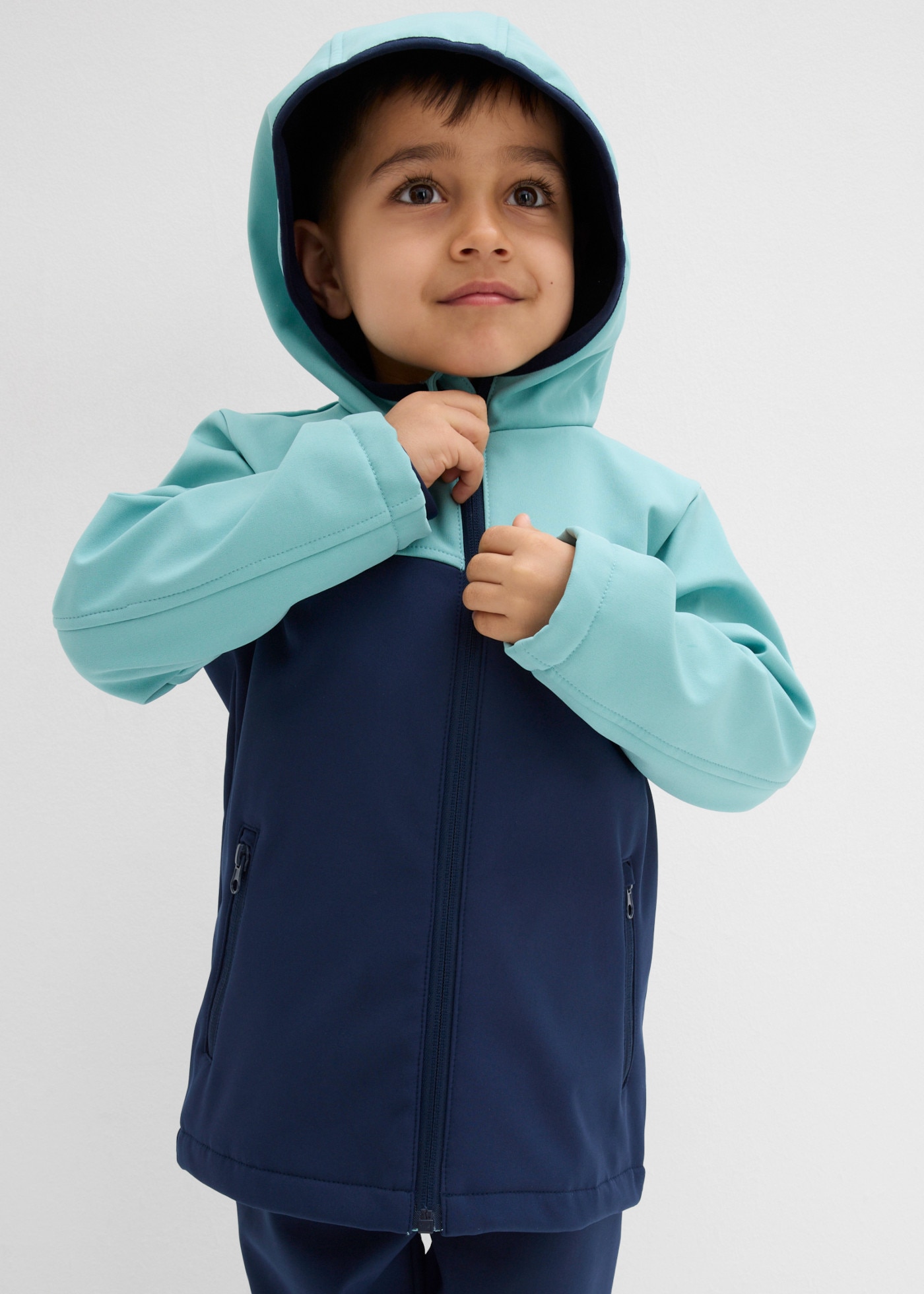 bonprix Softshelljacke mit Thermo-Ausstattung, für Jungen, aus Polyester und Elasthan