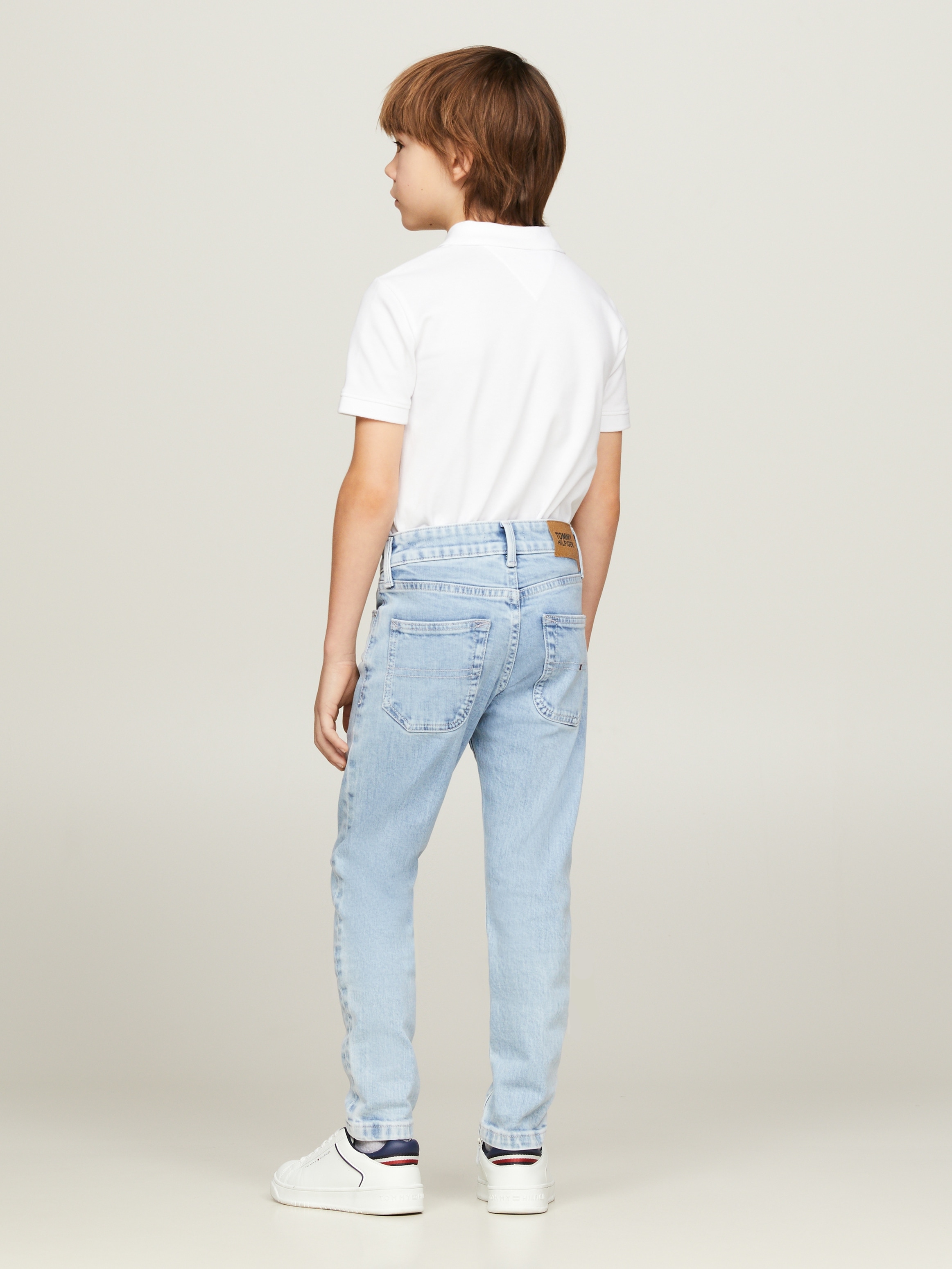 Tommy Hilfiger Straight-Jeans »MODERN STRAIGHT SALT & PEPPER LT«, Kinder bis 16 Jahre