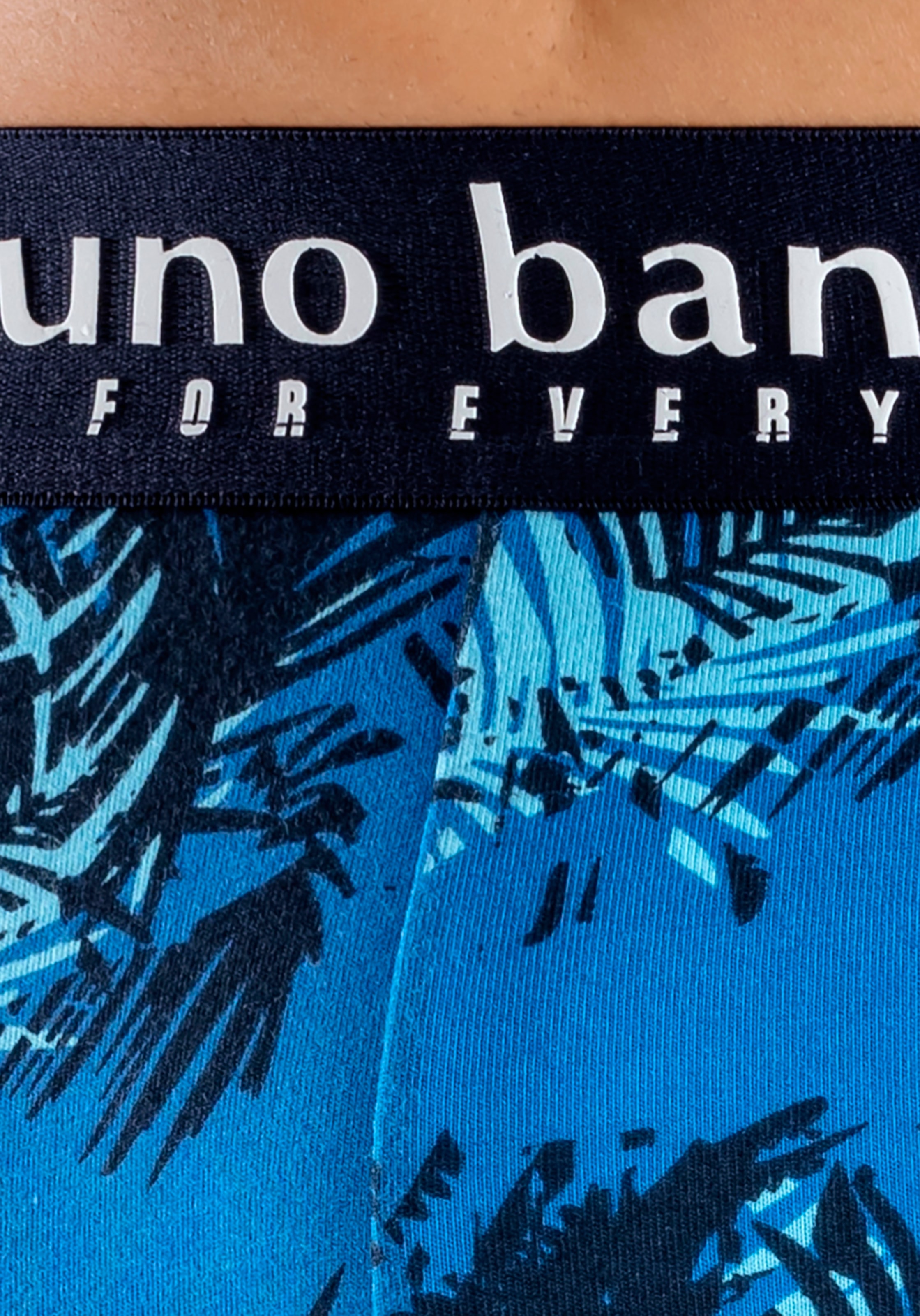 Bruno Banani Langer Boxer, (Packung, 4 St., 4er-Pack), mit Palmendruck und unifarben aus Baumwollmischung