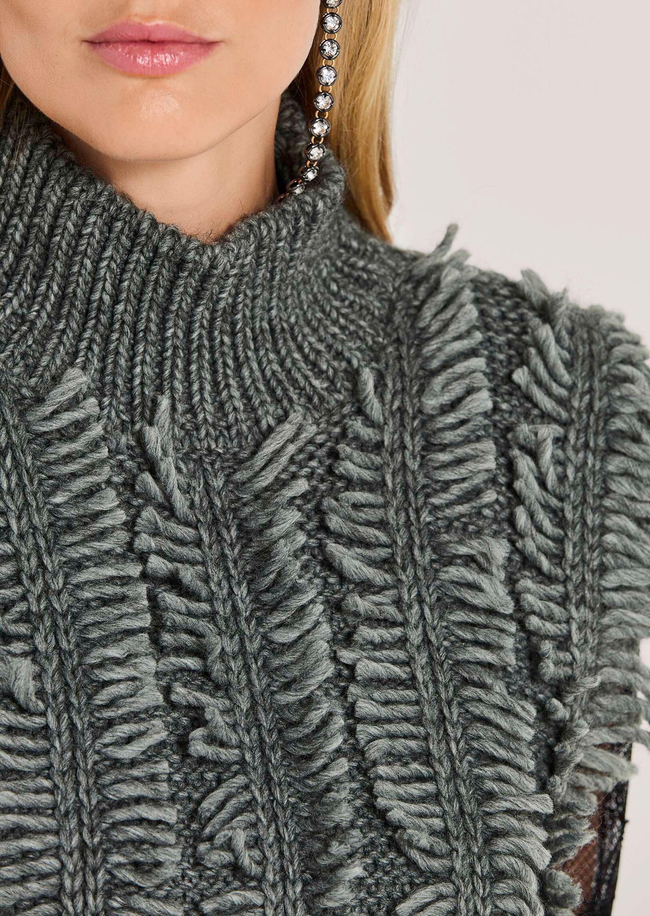 MADELEINE Pullunder »Pullunder Moderner Fransenstrick mit Stehkragen« fancy Fransenstrick