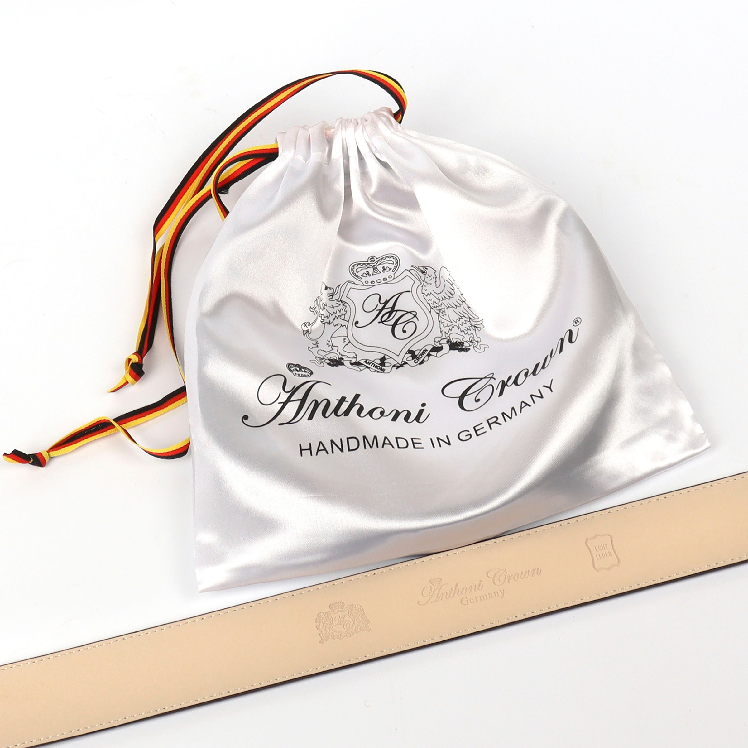 Anthoni Crown Ledergürtel, in braun mit Lilienschließe online bestellen |  BAUR