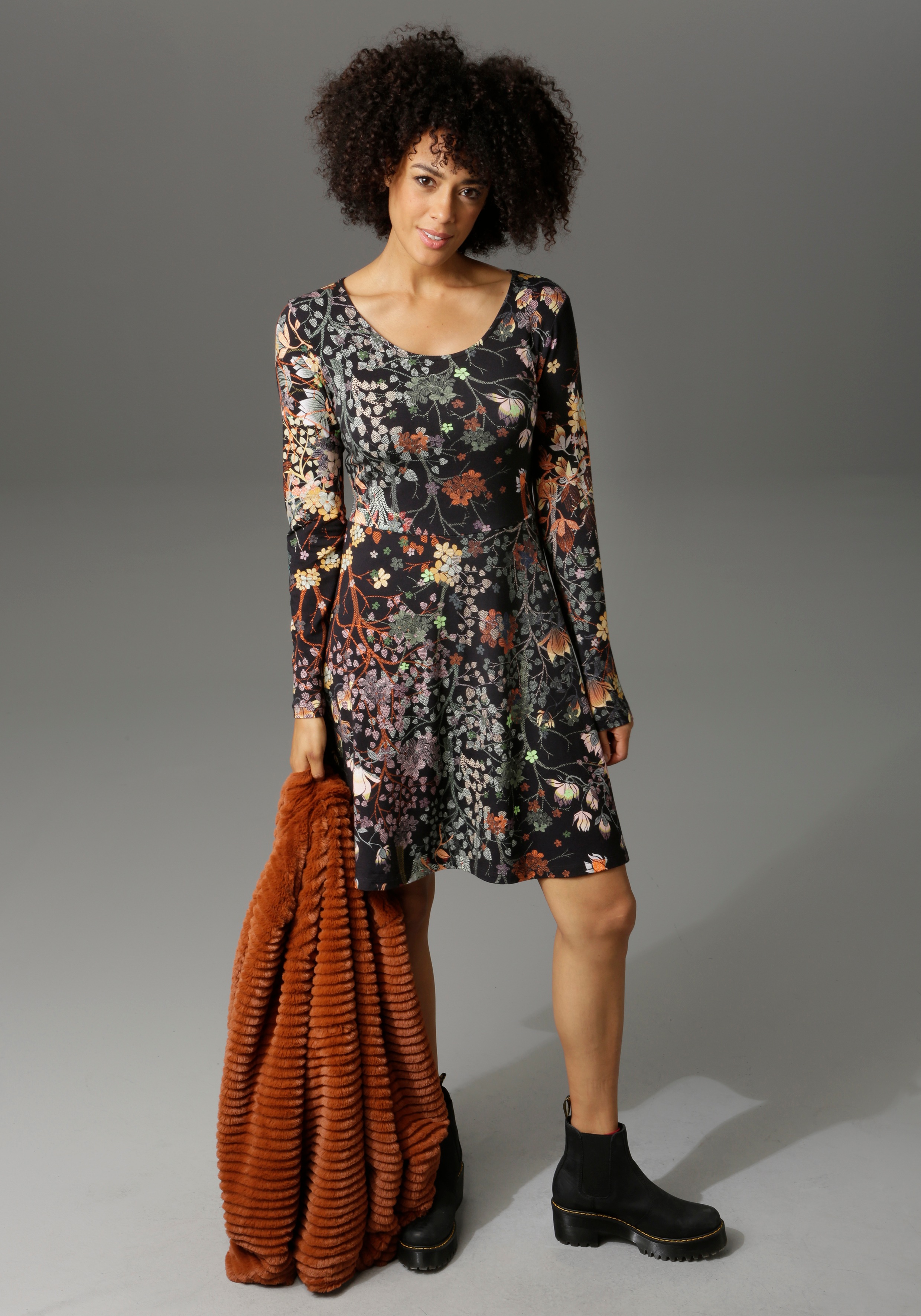 Thumbnail - Aniston CASUAL Jerseykleid mit Blumendruck oder in uni Schwarz