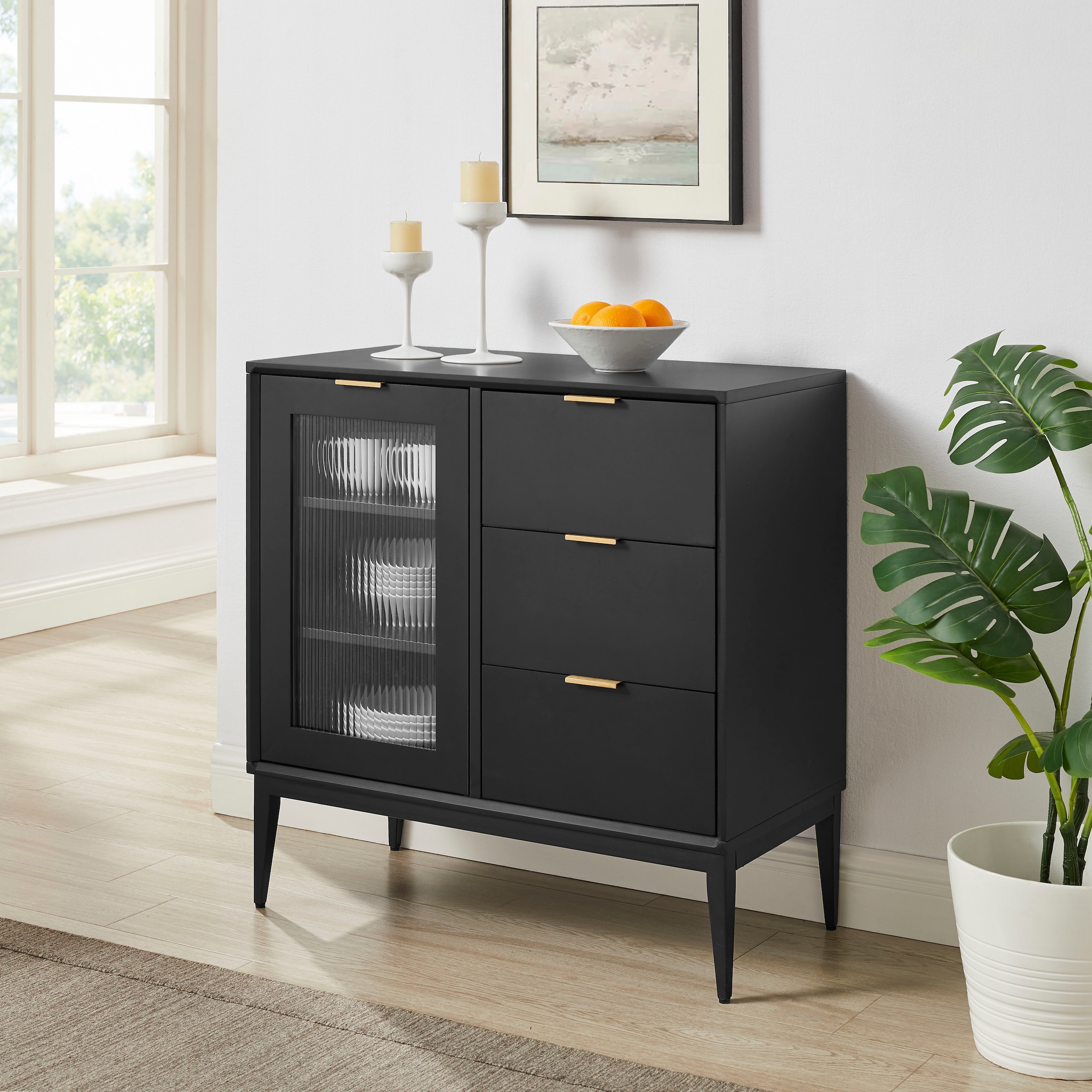 Leonique Sideboard »Lavisha« FSC-zertifiziertes Holz kombiniert Melamin, verchromten Metallgriffen