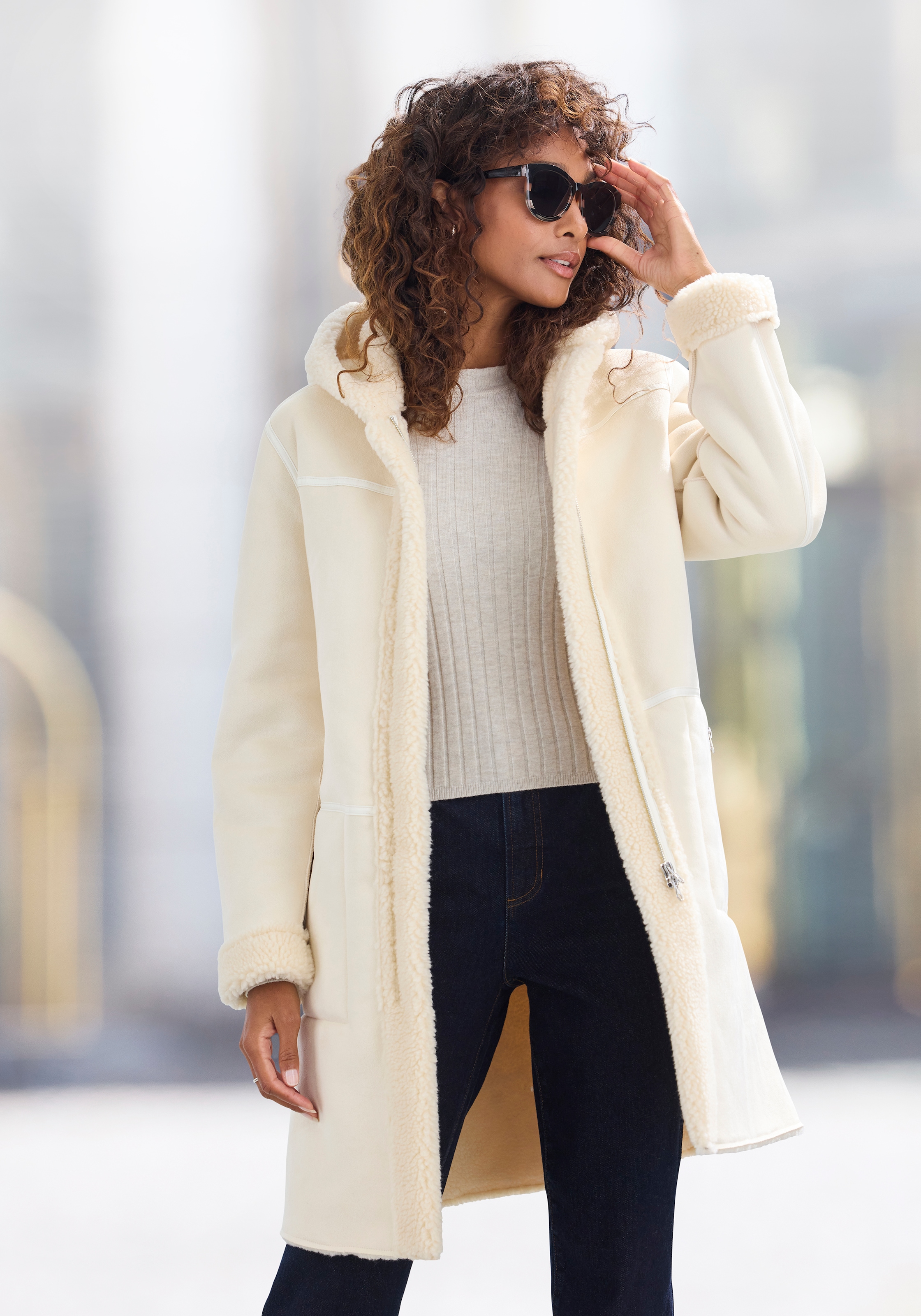French Connection Lederimitatjacke mit Kapuze mit Teddyfutter auf der Innenseite, Shearling Jacke, Lammfelloptik
