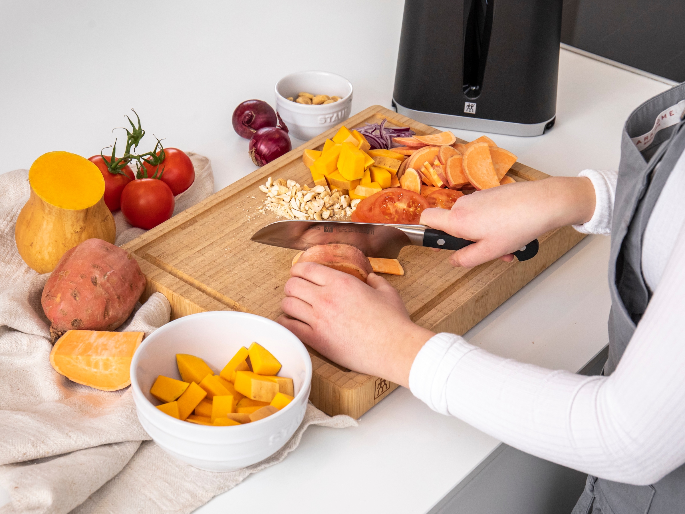 Thumbnail - Zwilling Santokumesser "Pro" Klingenlänge 18 cm