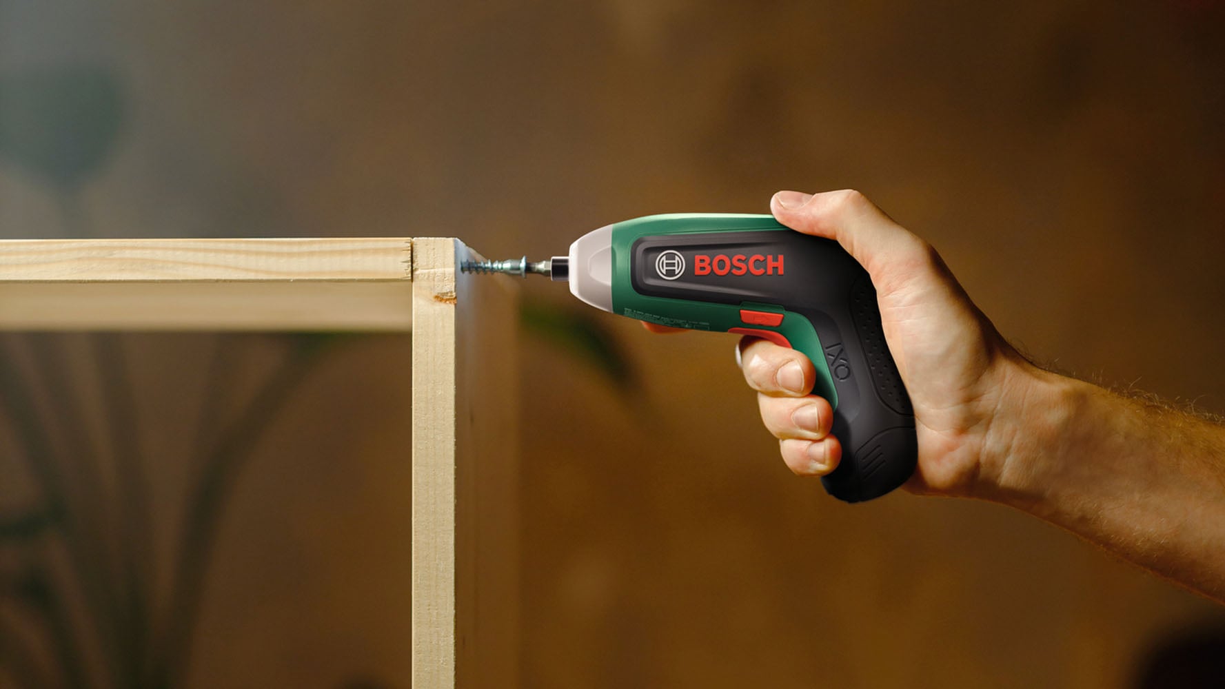 Bosch Home & Garden Akku-Schrauber »IXO 8 Basic, 1 x Akku BA 4V 2.0Ah, Aufbewahrungsbox« Inkl. Akku