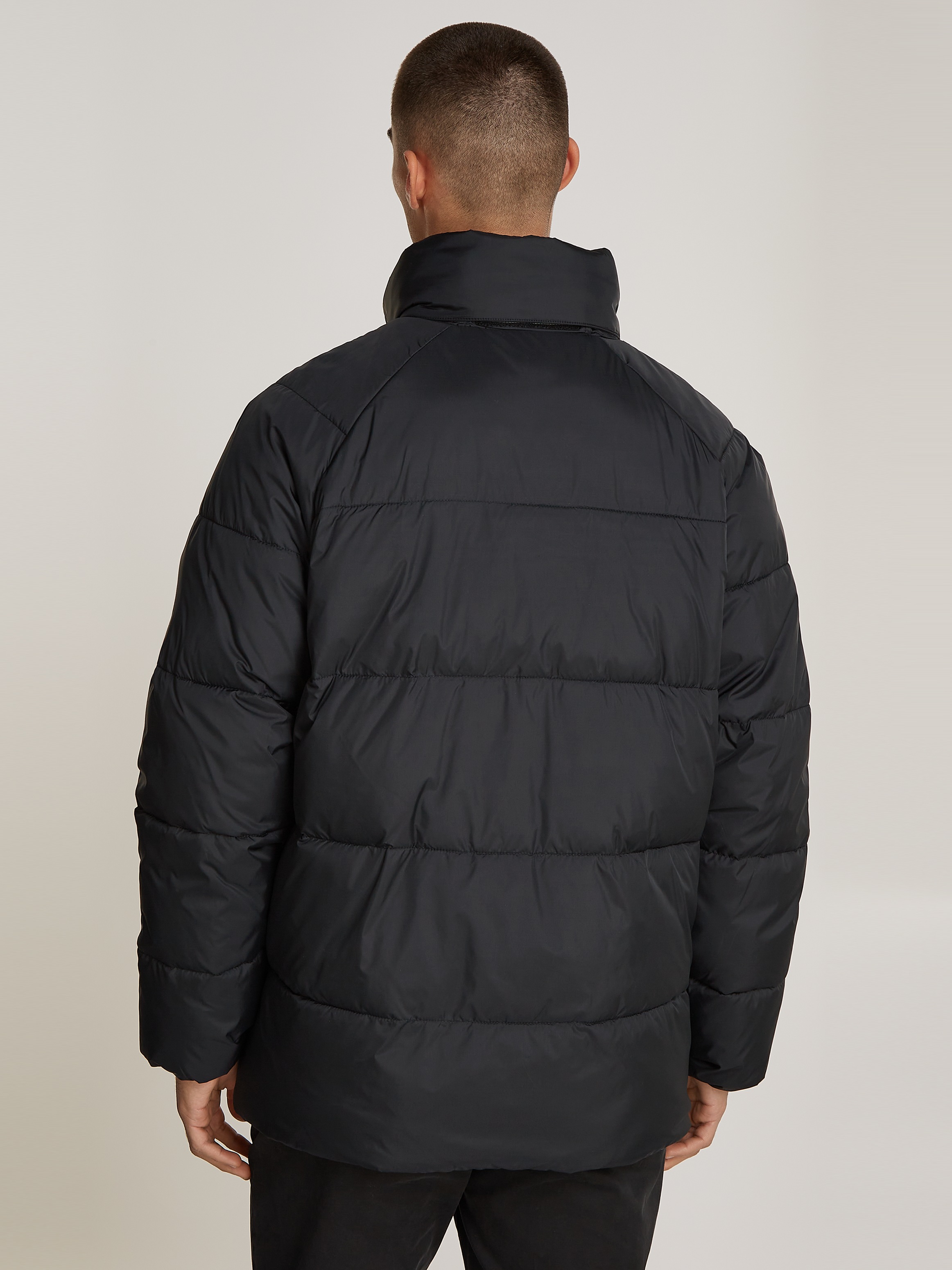Tommy Jeans Steppjacke "TJM POLY PUFFER EXT" ohne Kapuze Winterjacke mit St günstig online kaufen