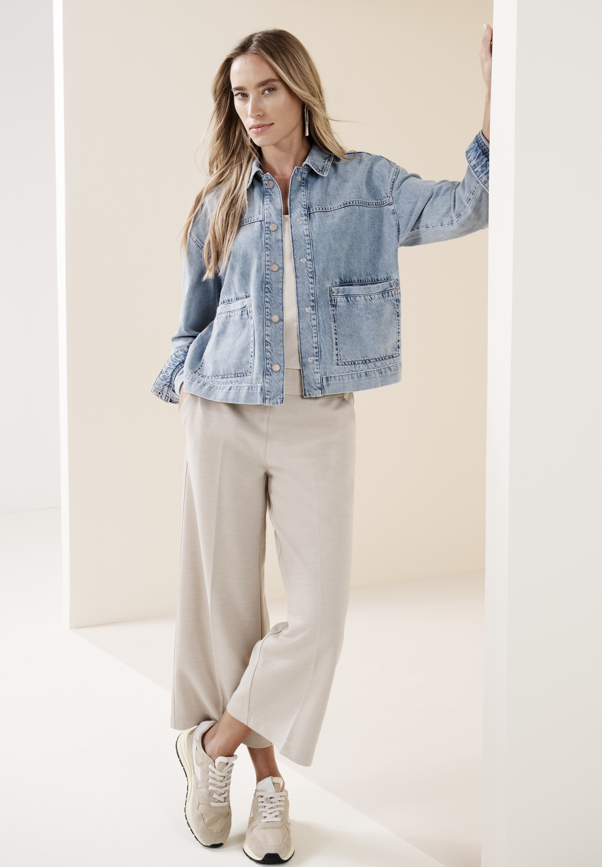 STREET ONE Jeansjacke ohne Kapuze mit großen Taschen und Hemdkragen