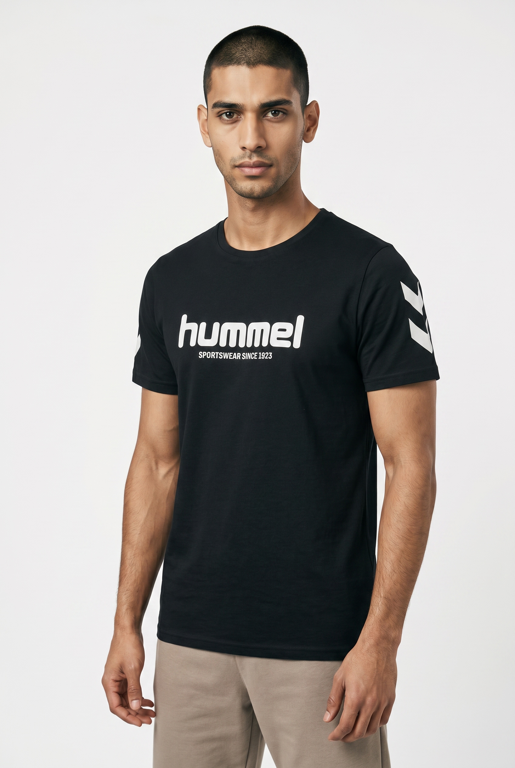 hummel T-Shirt "HMLLEGACY 2.0 T-SHIRT S/S" kurze Ärmel, für sportliche Aktivitäten, aus Baumwolle