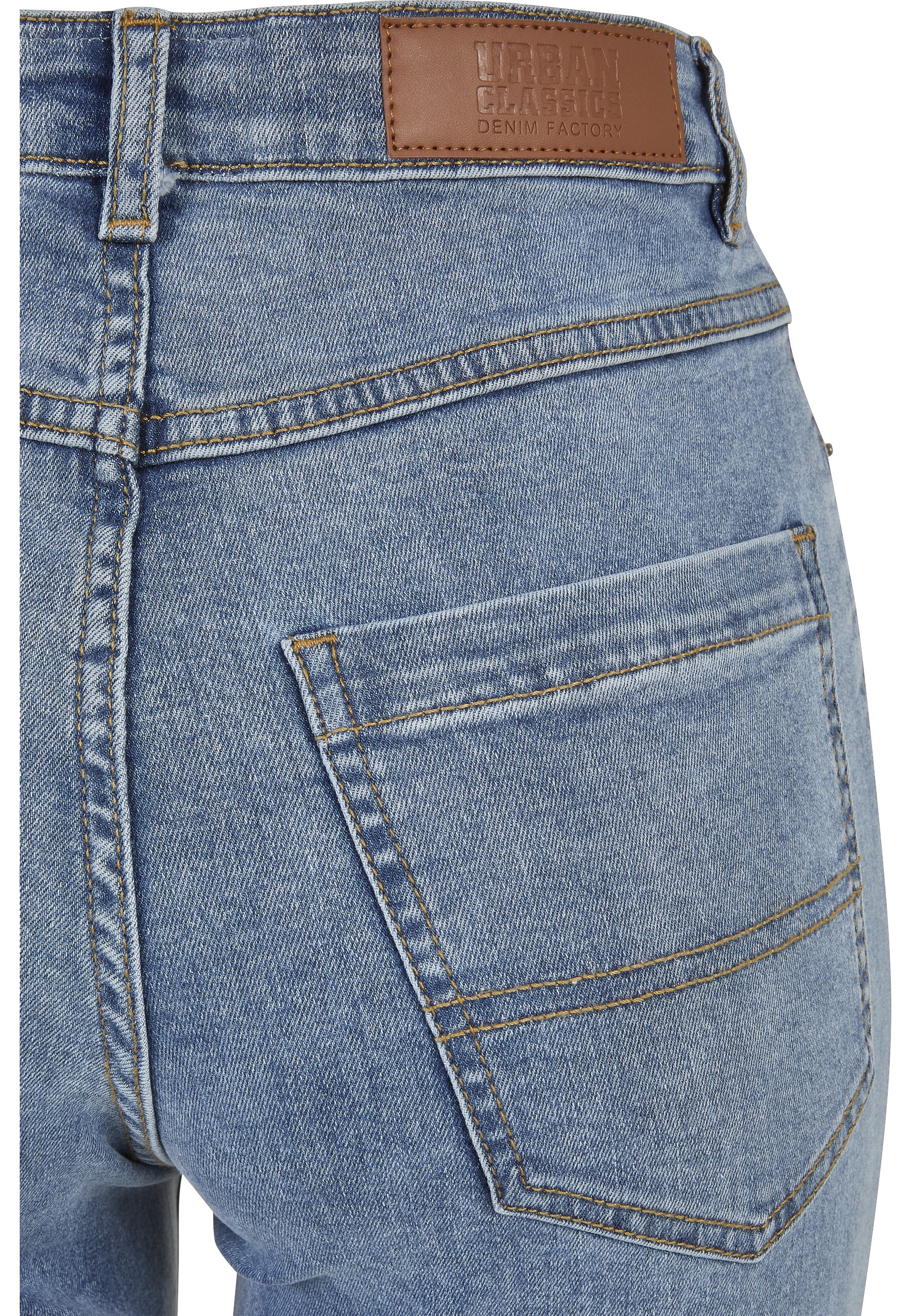 URBAN CLASSICS Bequeme Jeans »Urban Classics Damen Ladies Highwaist Straight Slit Denim Pants« 1 Stk.