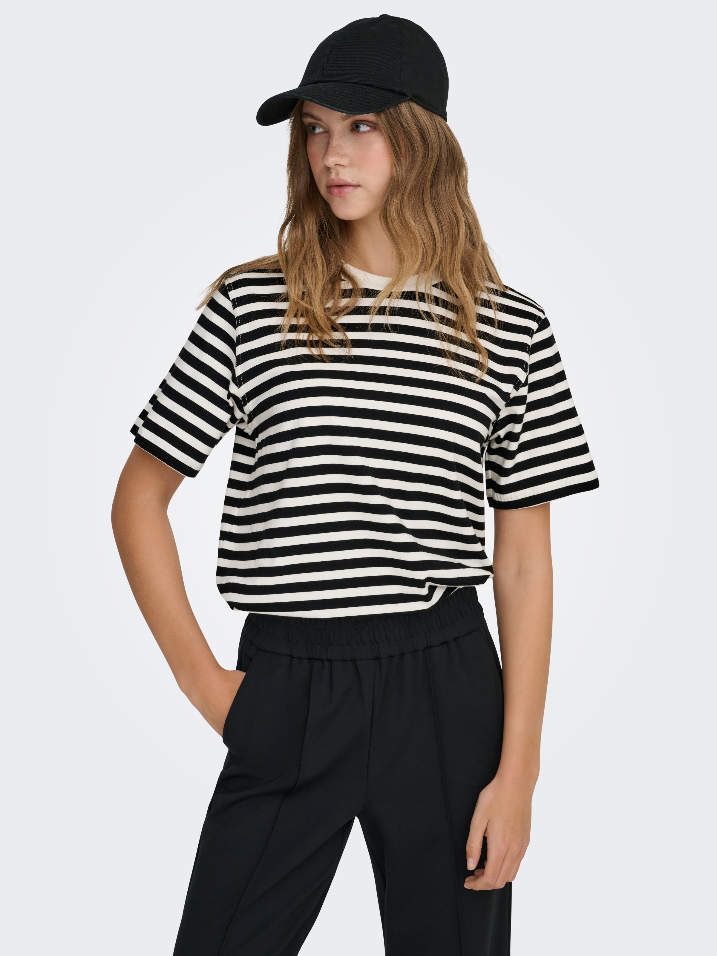 Thumbnail - ONLY Kurzarmshirt "ONLLIVINA S/S STRIPE TEE JRS NOOS"